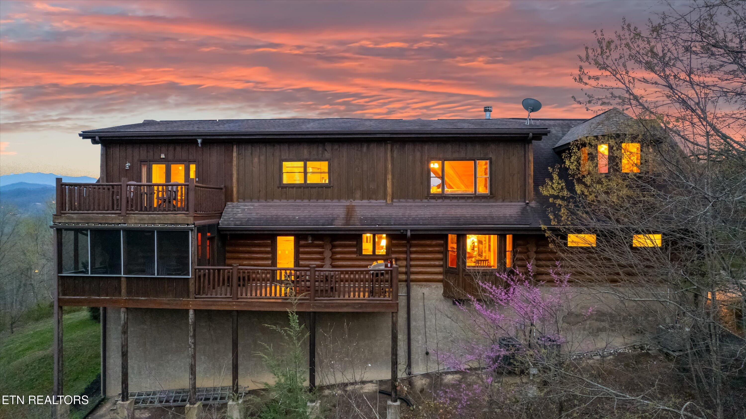 2436 Smoky Vista Way