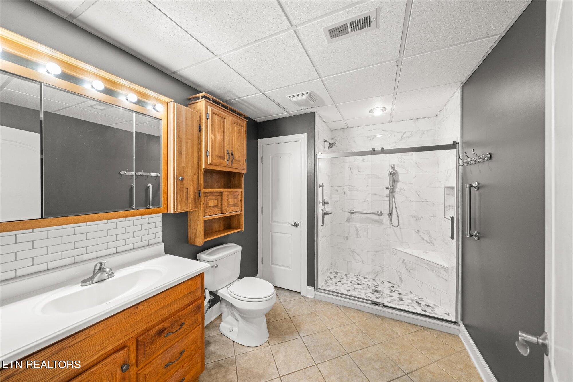 120 Graves Vance Rd