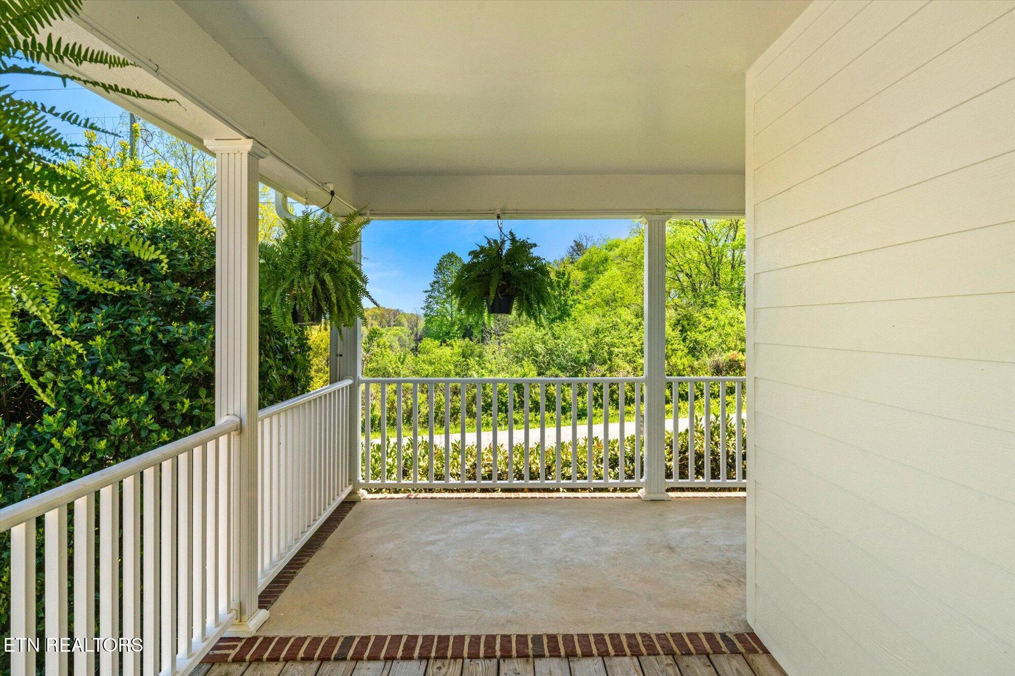 120 Graves Vance Rd