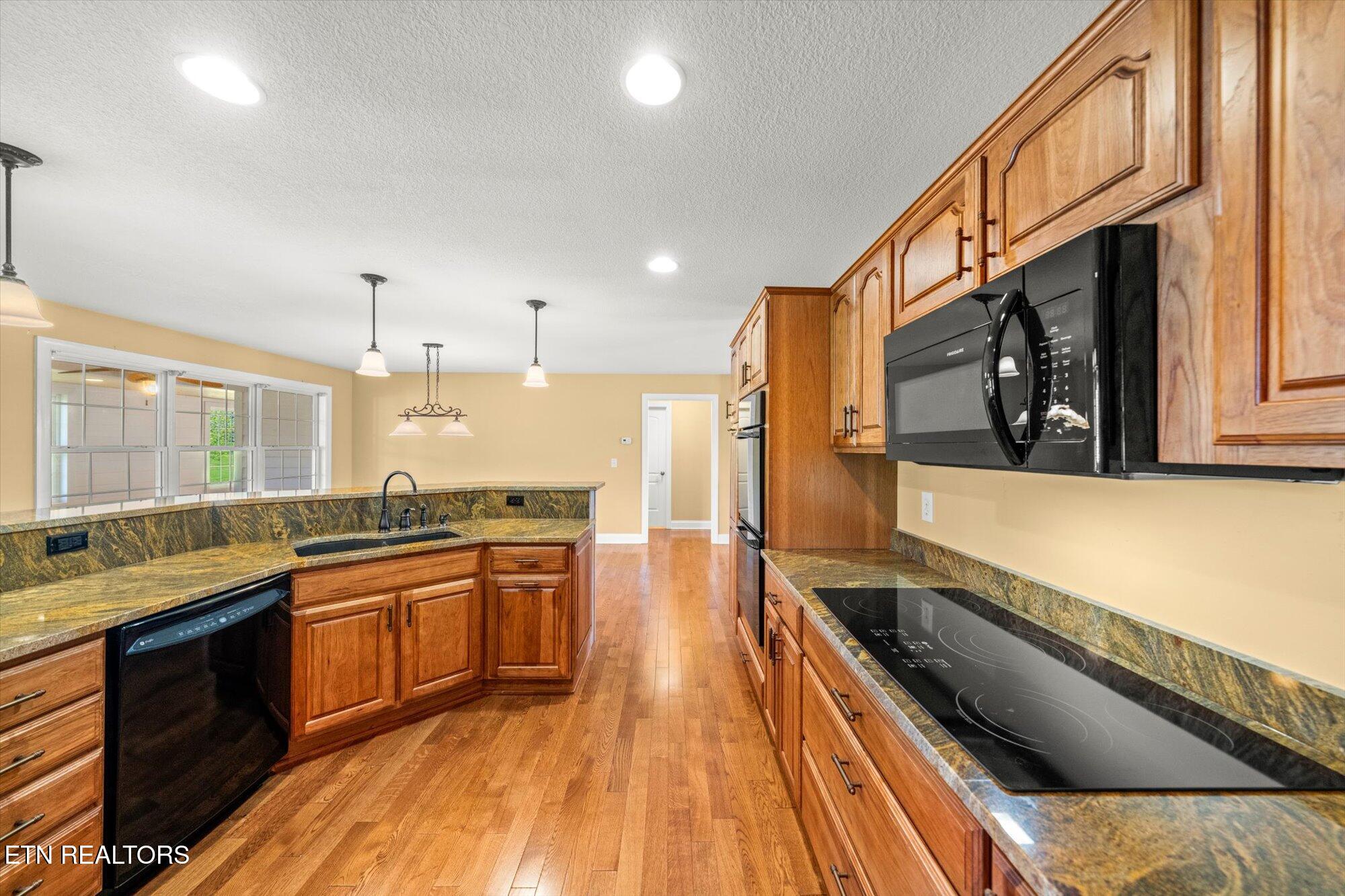 120 Graves Vance Rd
