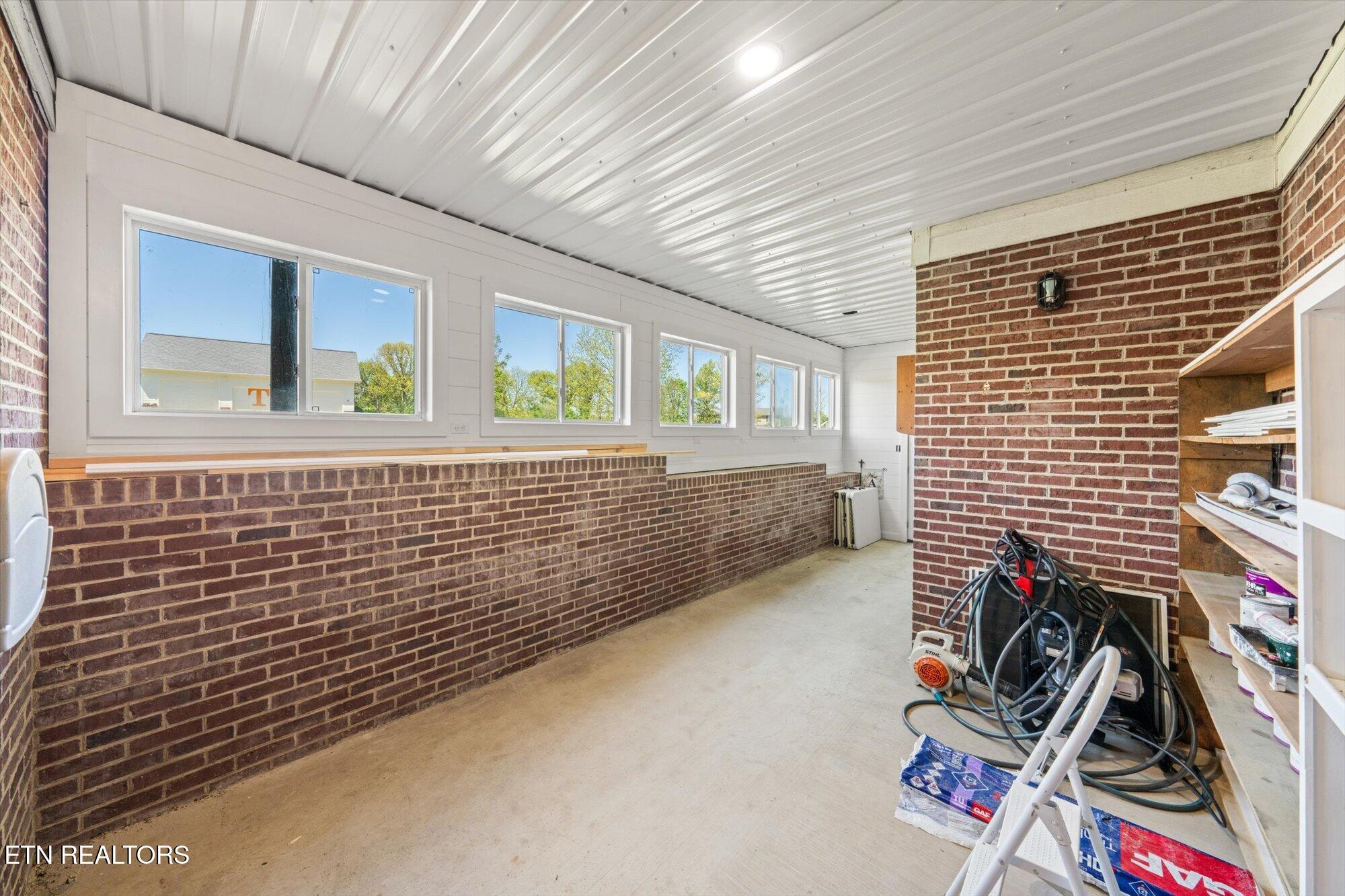 120 Graves Vance Rd