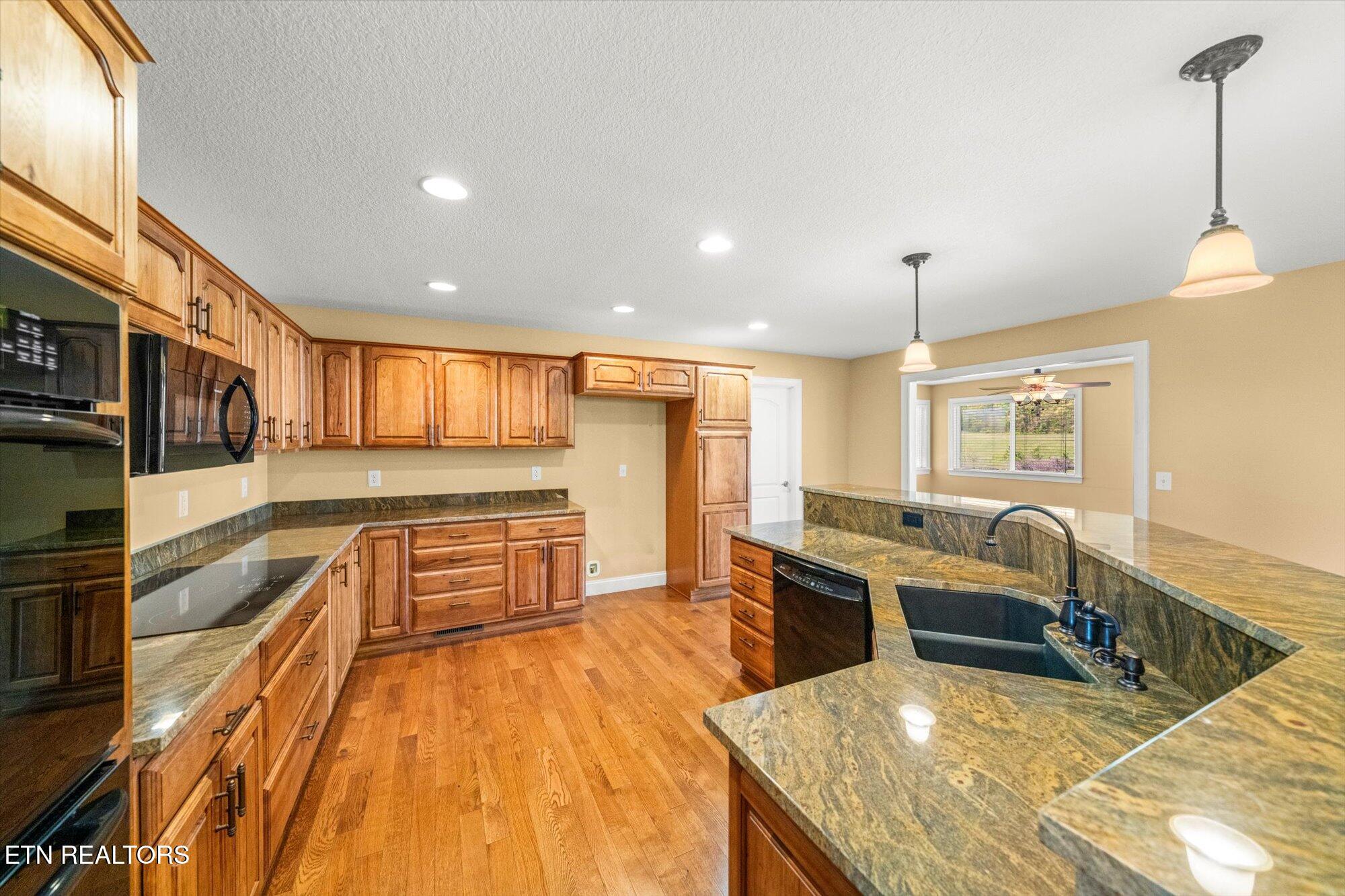 120 Graves Vance Rd