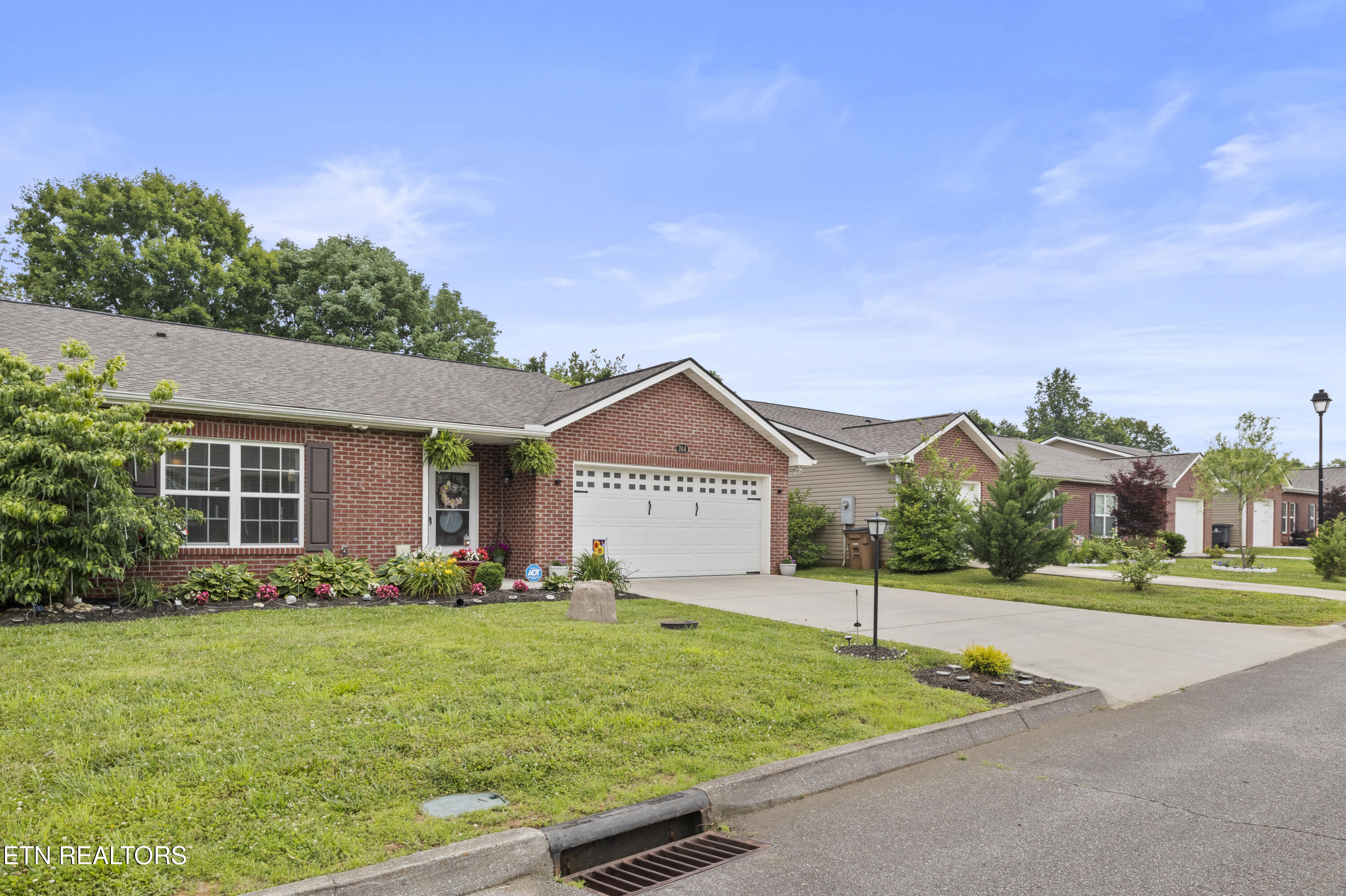 744 Spring Park Rd