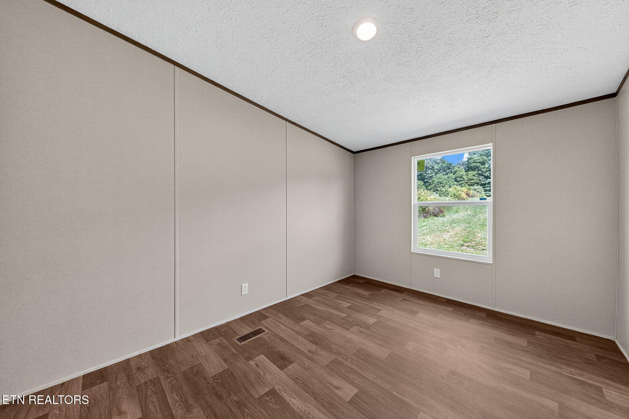 621 Lower Rockwood Rd