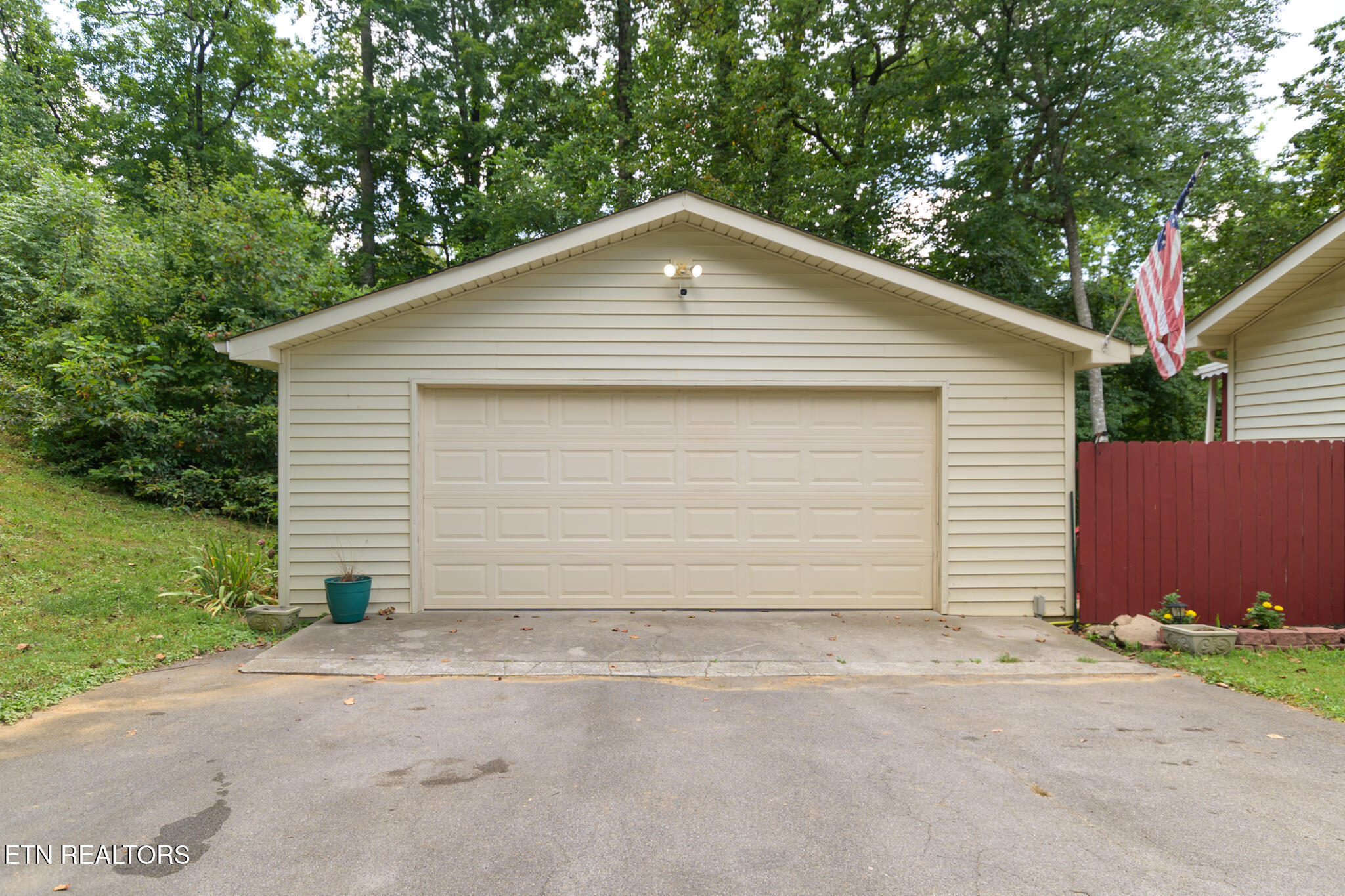 335 Booker Rd