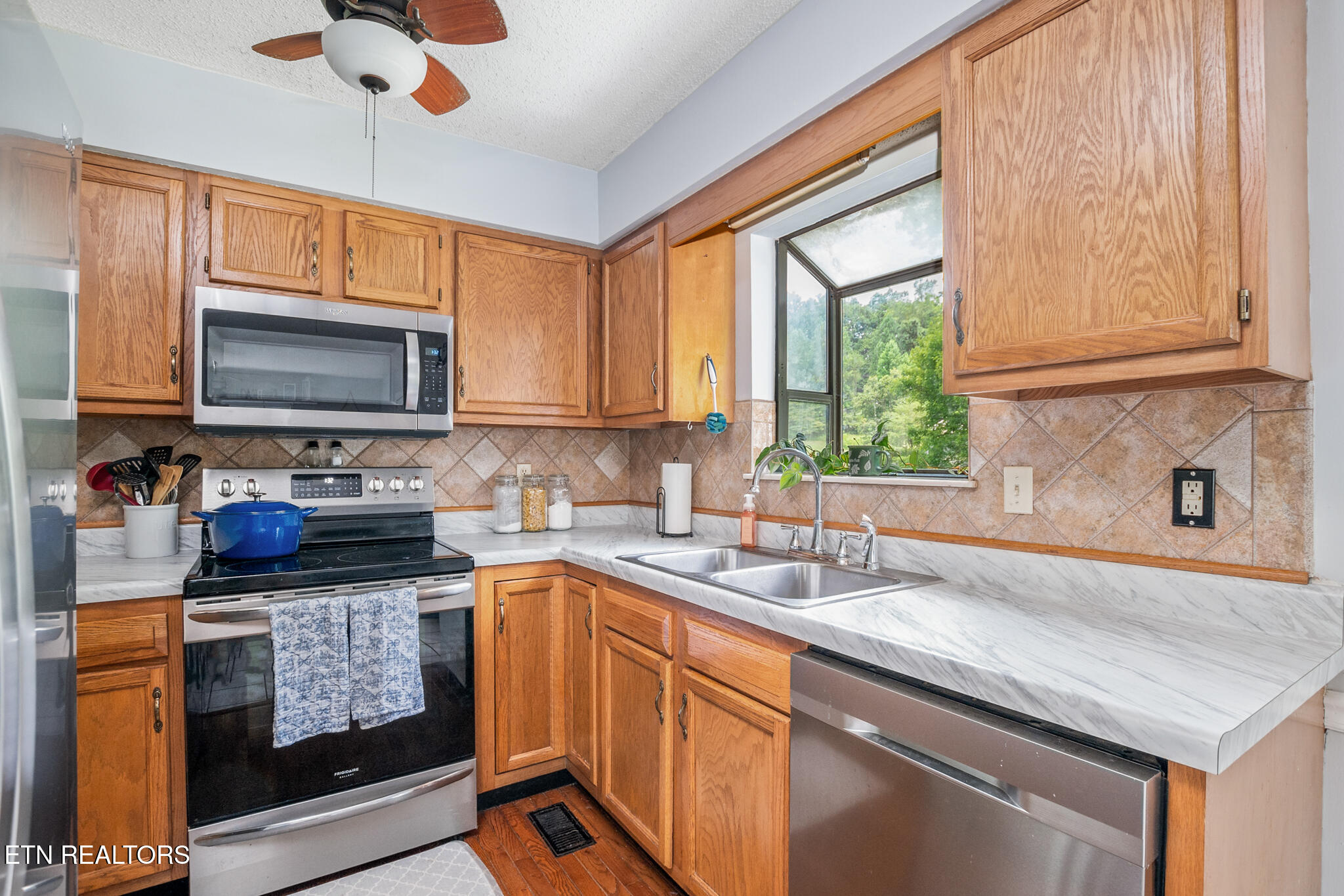 335 Booker Rd