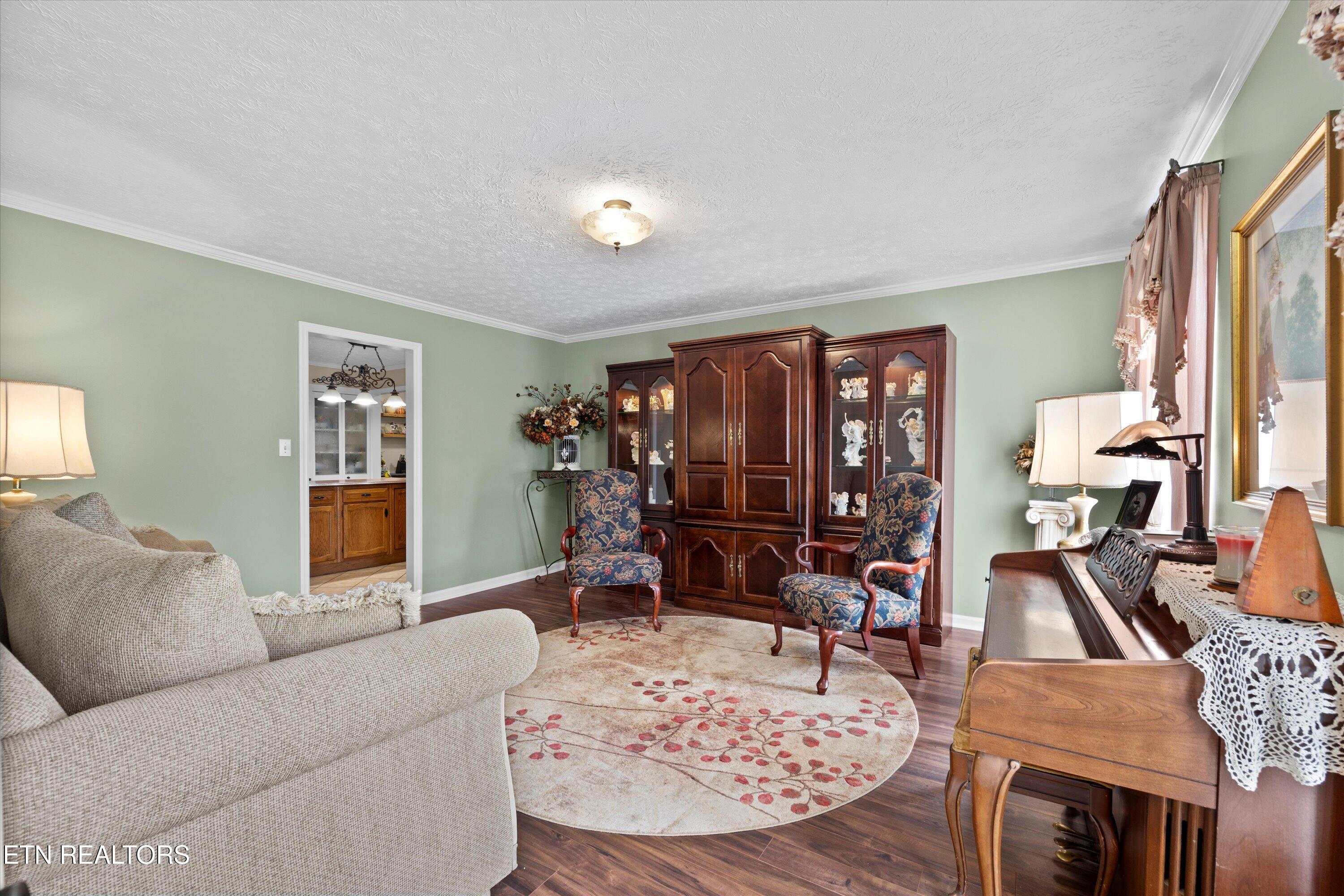 1200 Farrington Drive