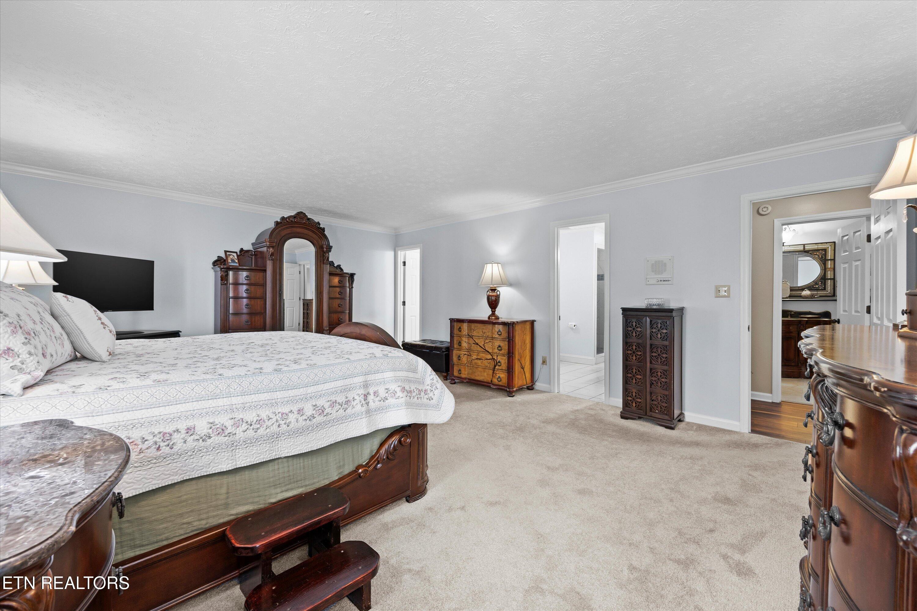 1200 Farrington Drive