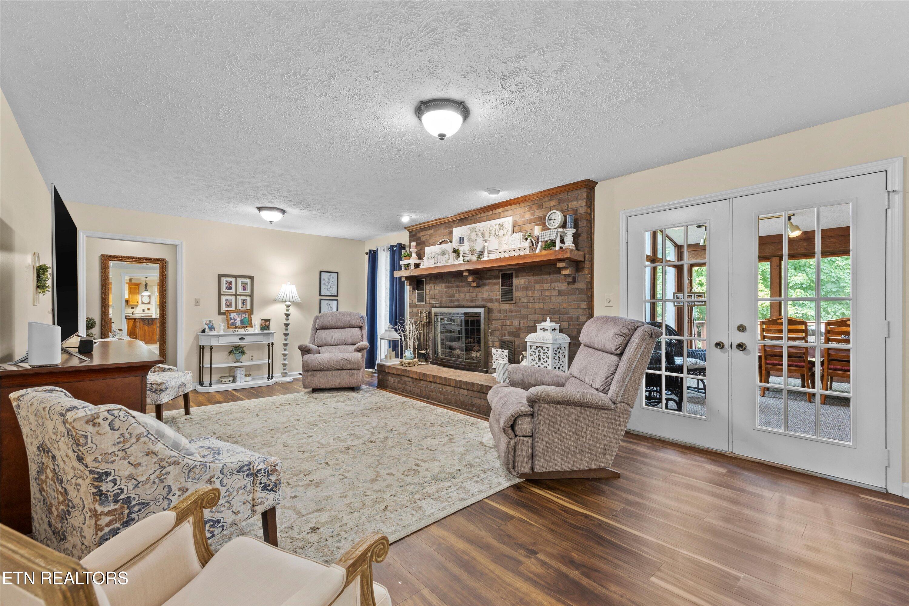 1200 Farrington Drive