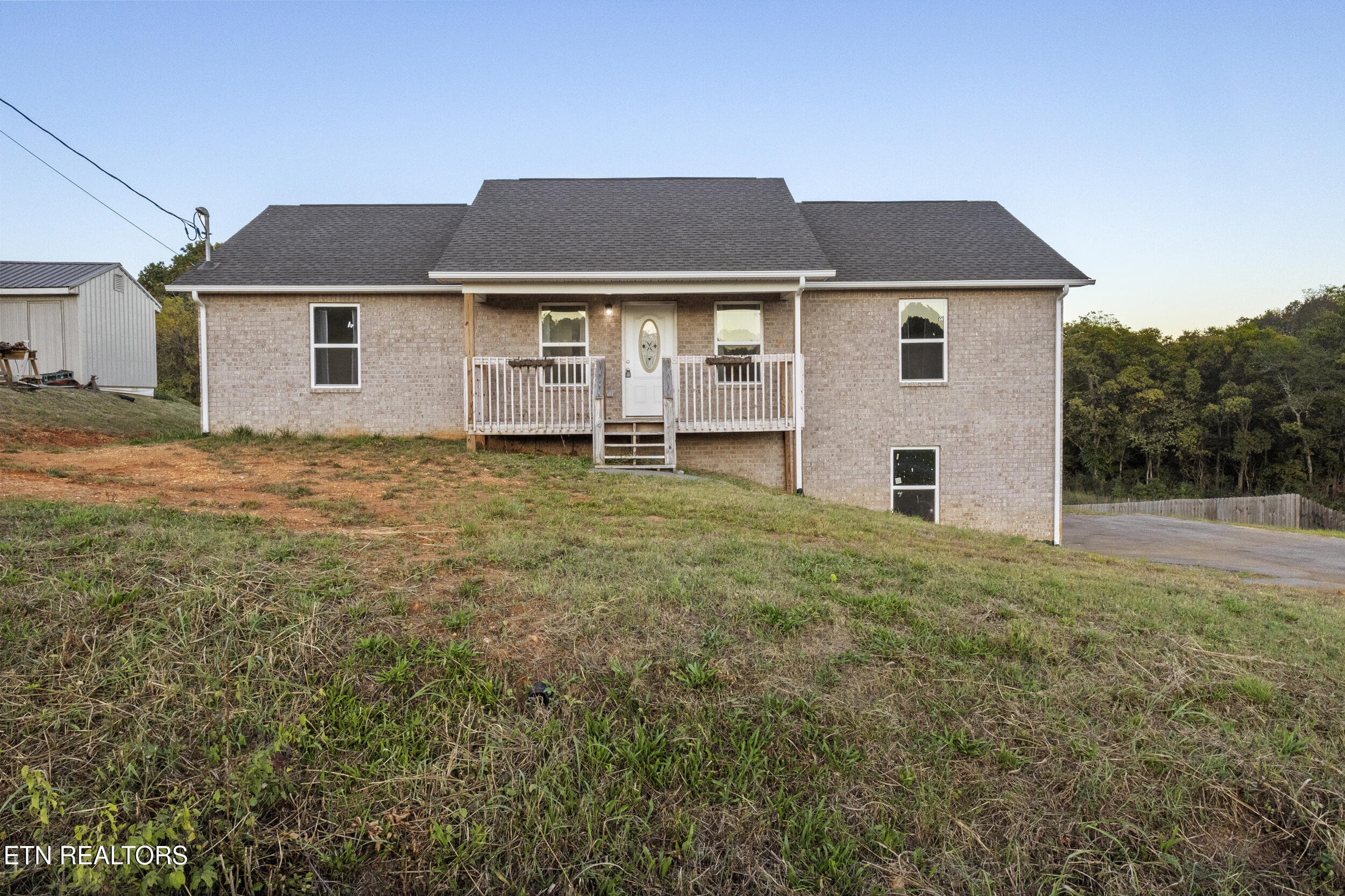 802 Forgety Rd