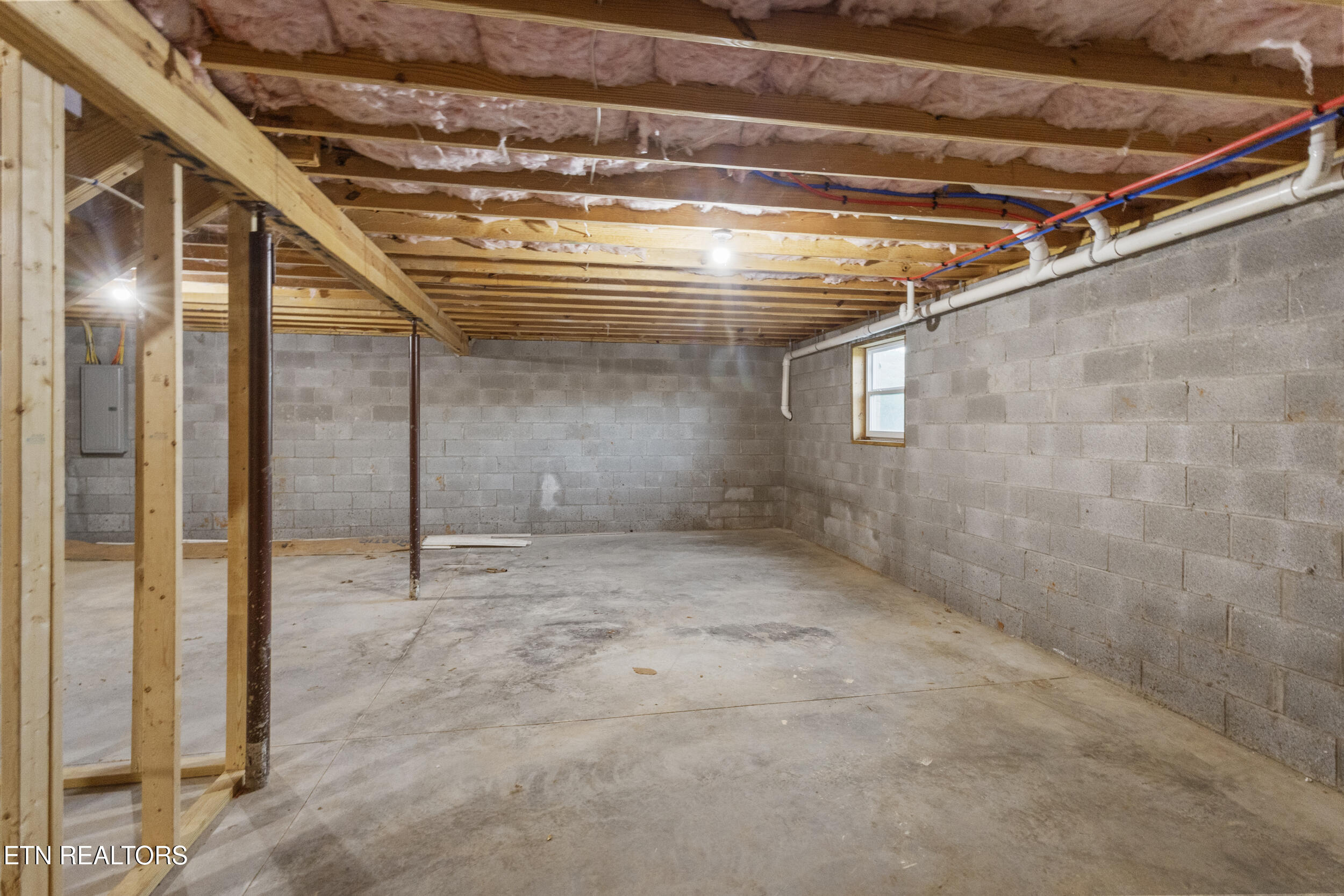 802 Forgety Rd
