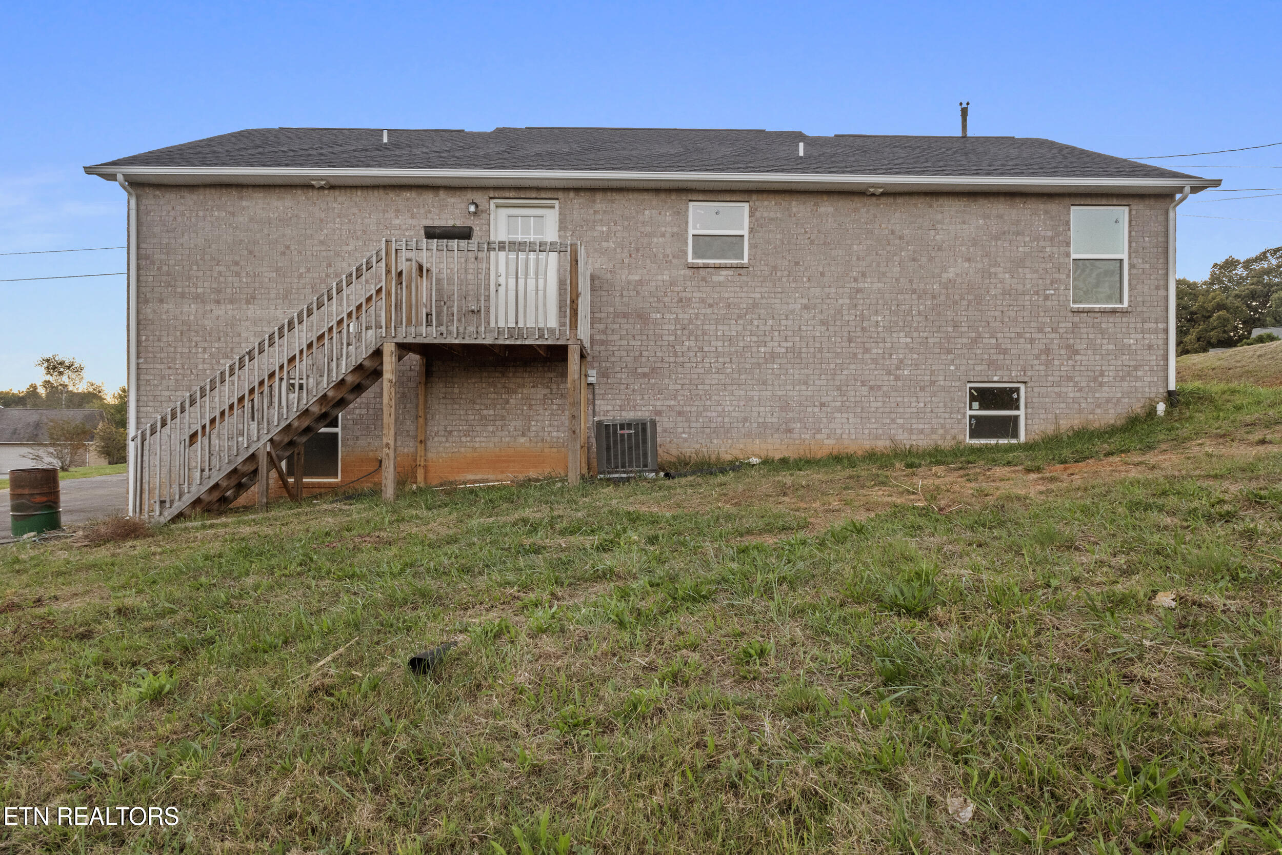 802 Forgety Rd