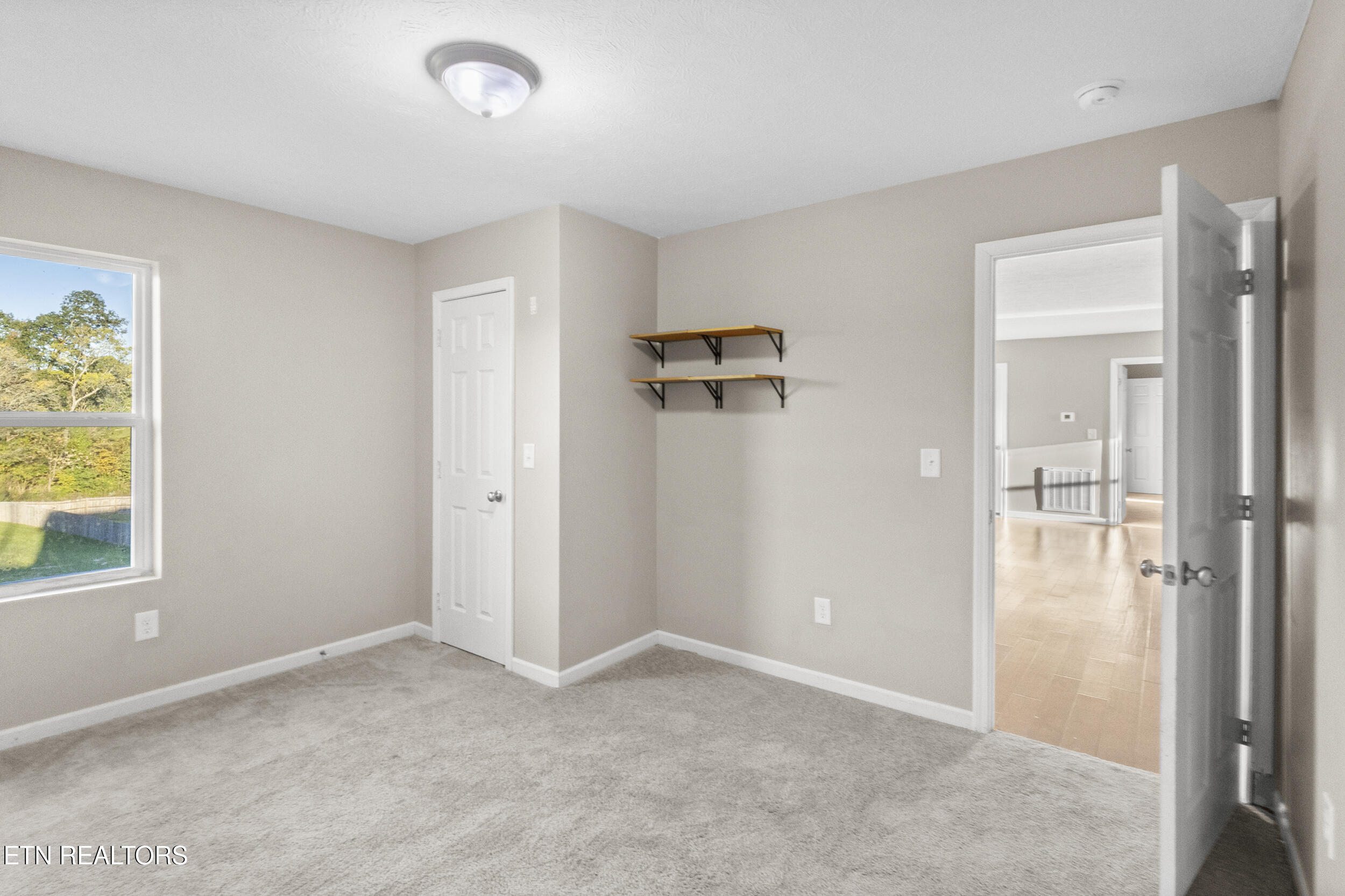 802 Forgety Rd