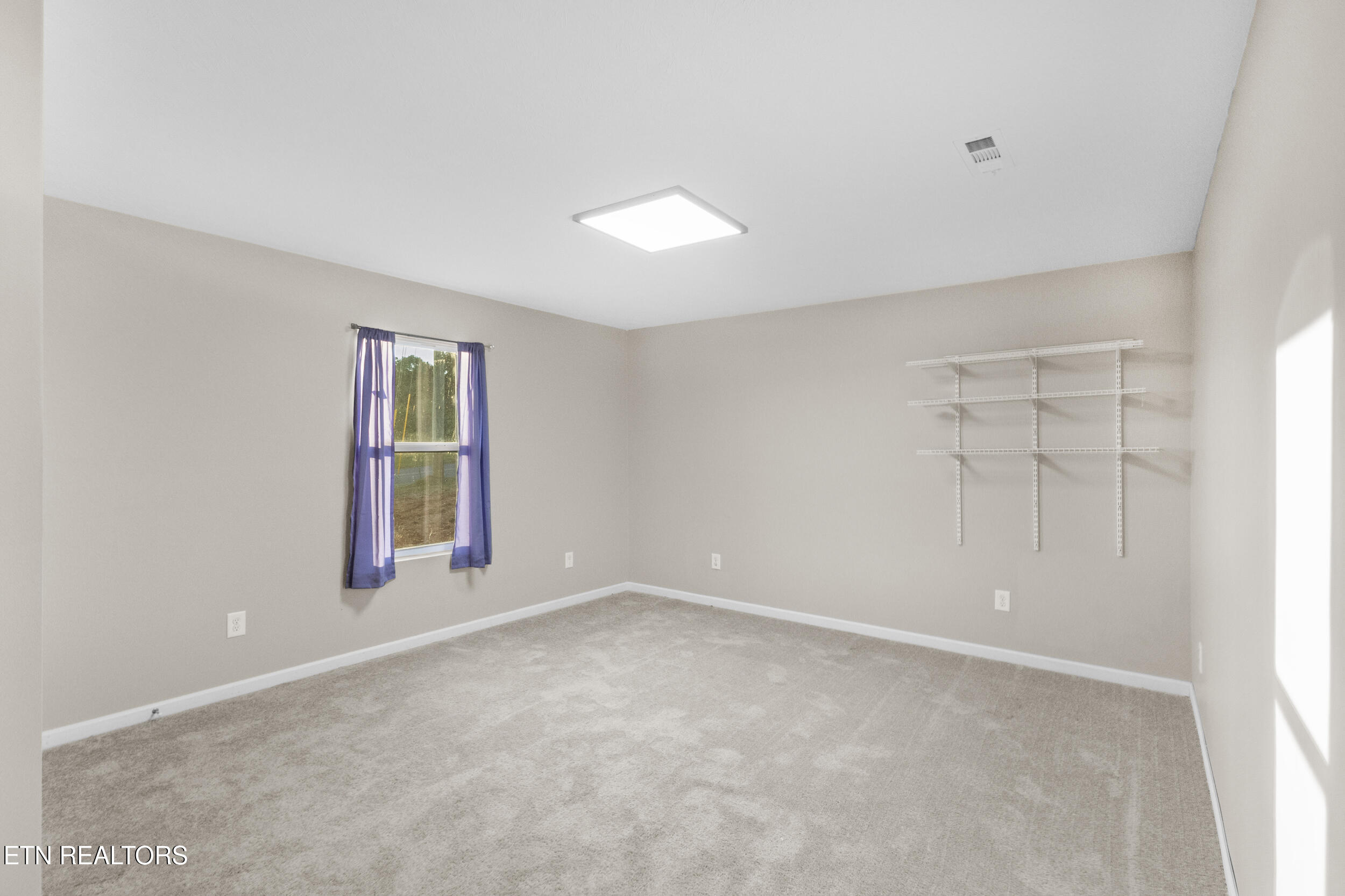 802 Forgety Rd