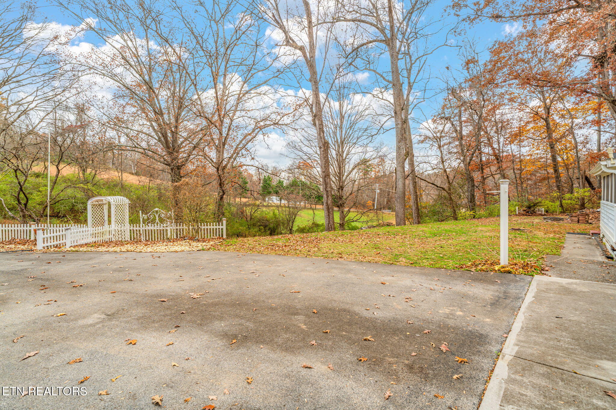 8404 Brickyard Rd Rd