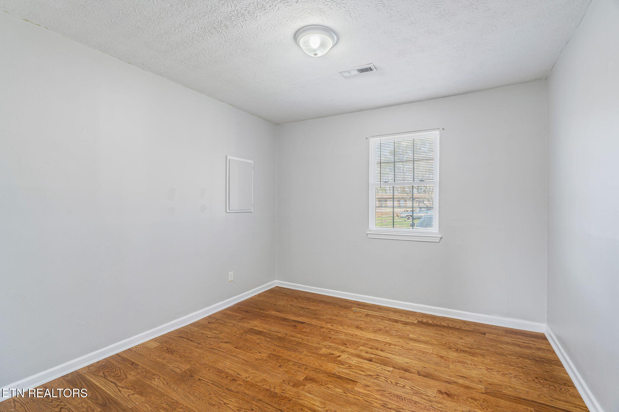 807 Lafollette Drive
