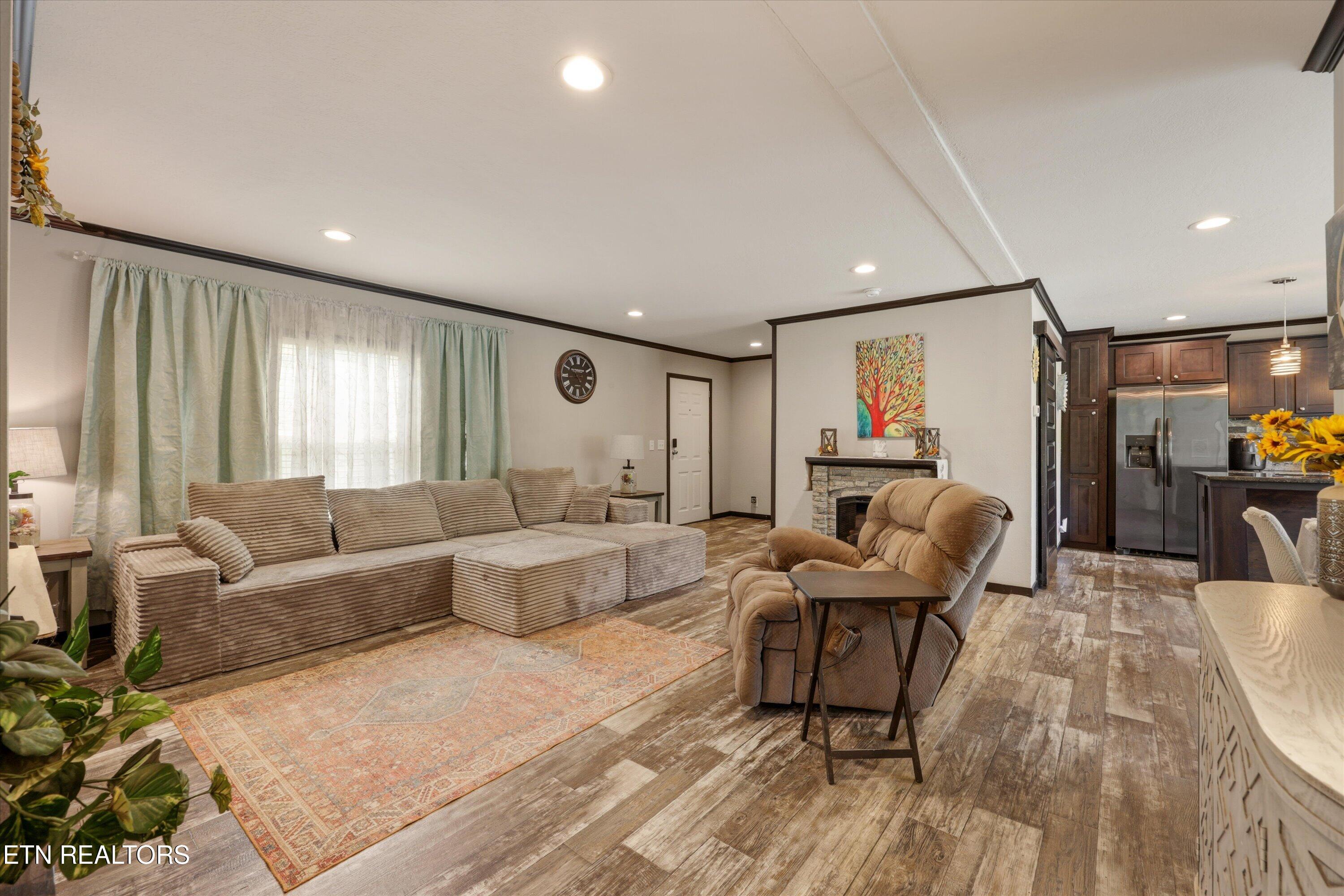 369 Possum Valley Rd