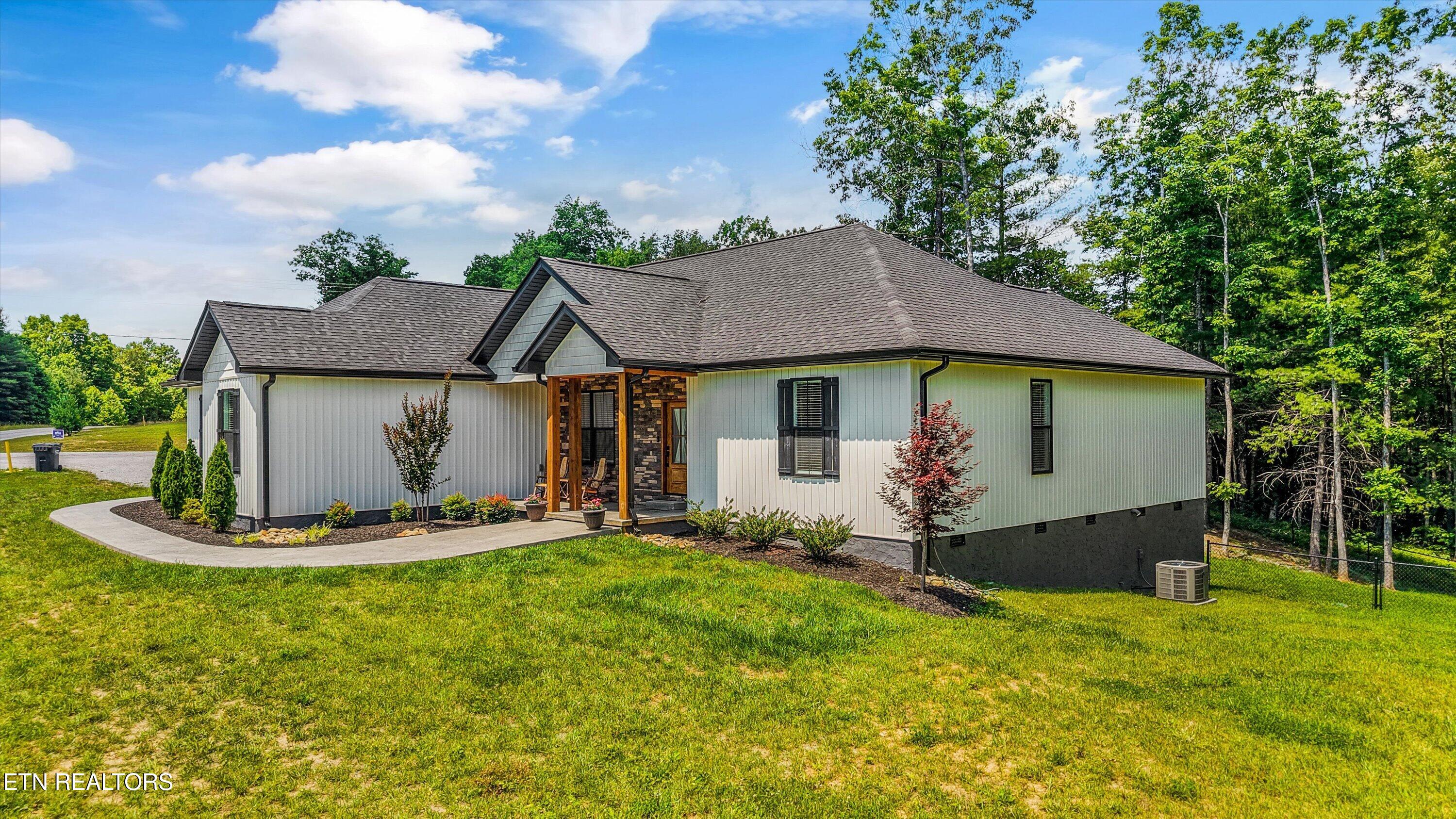 738 Toomey Falls Rd
