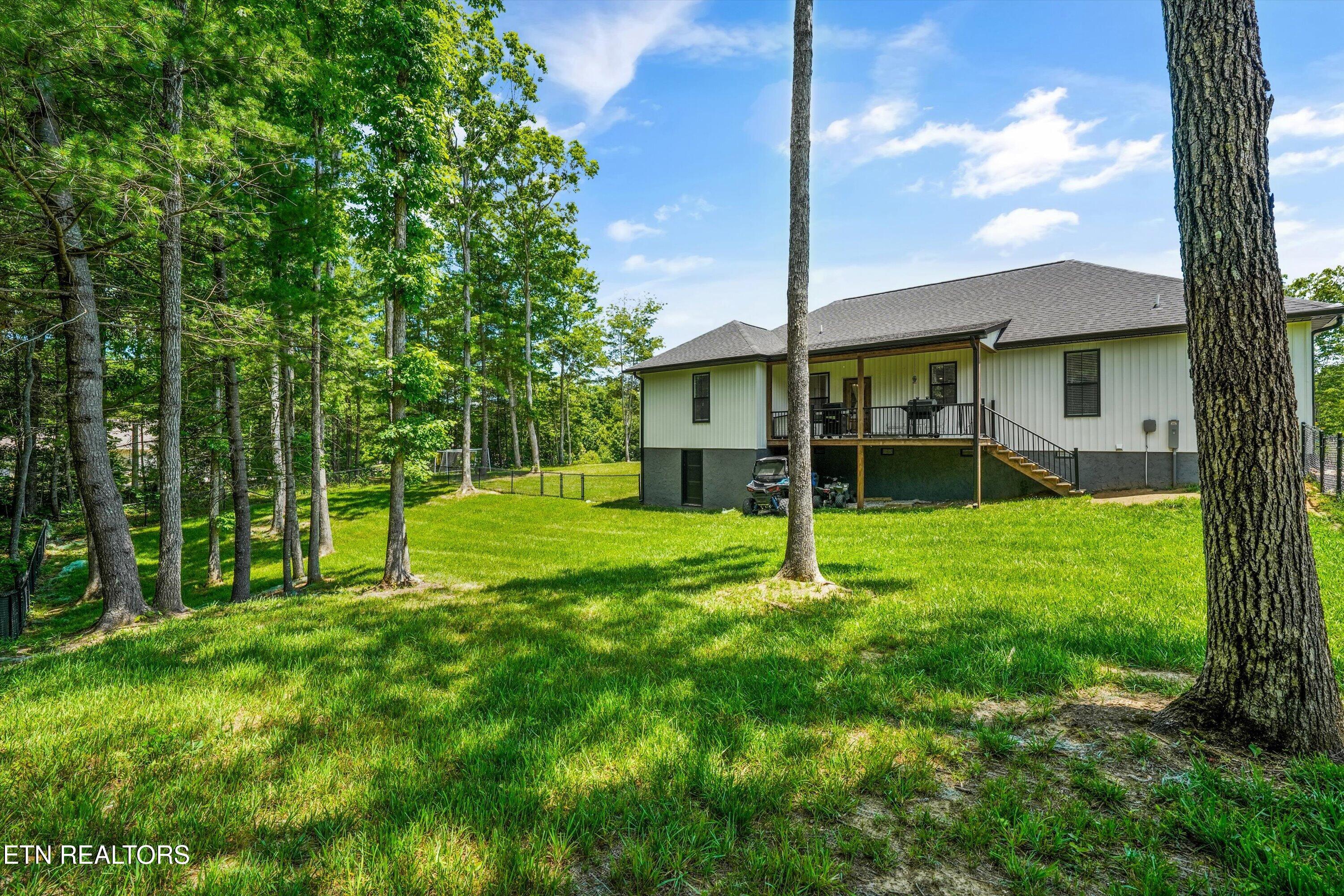 738 Toomey Falls Rd
