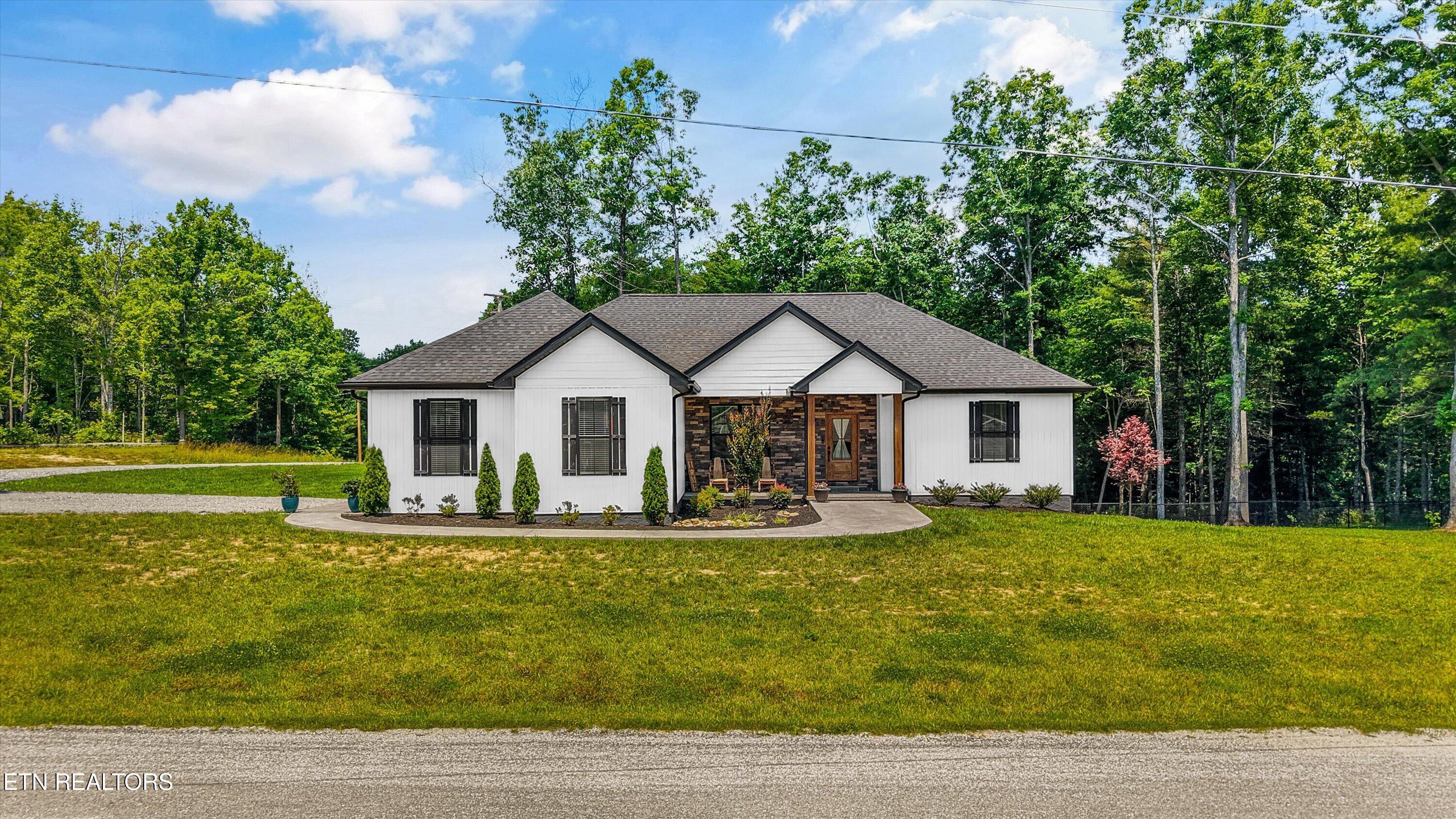 738 Toomey Falls Rd