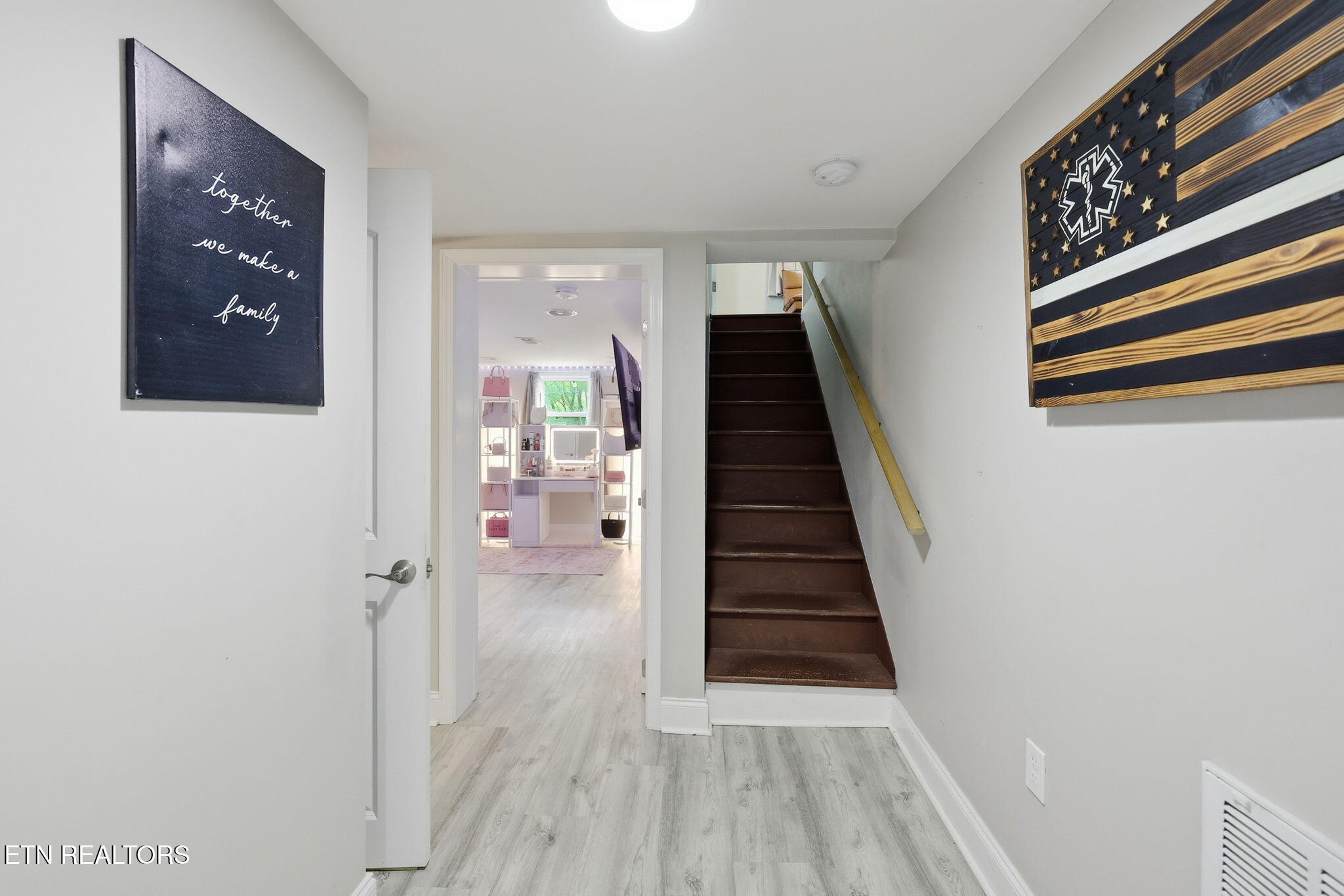 908 E Main St