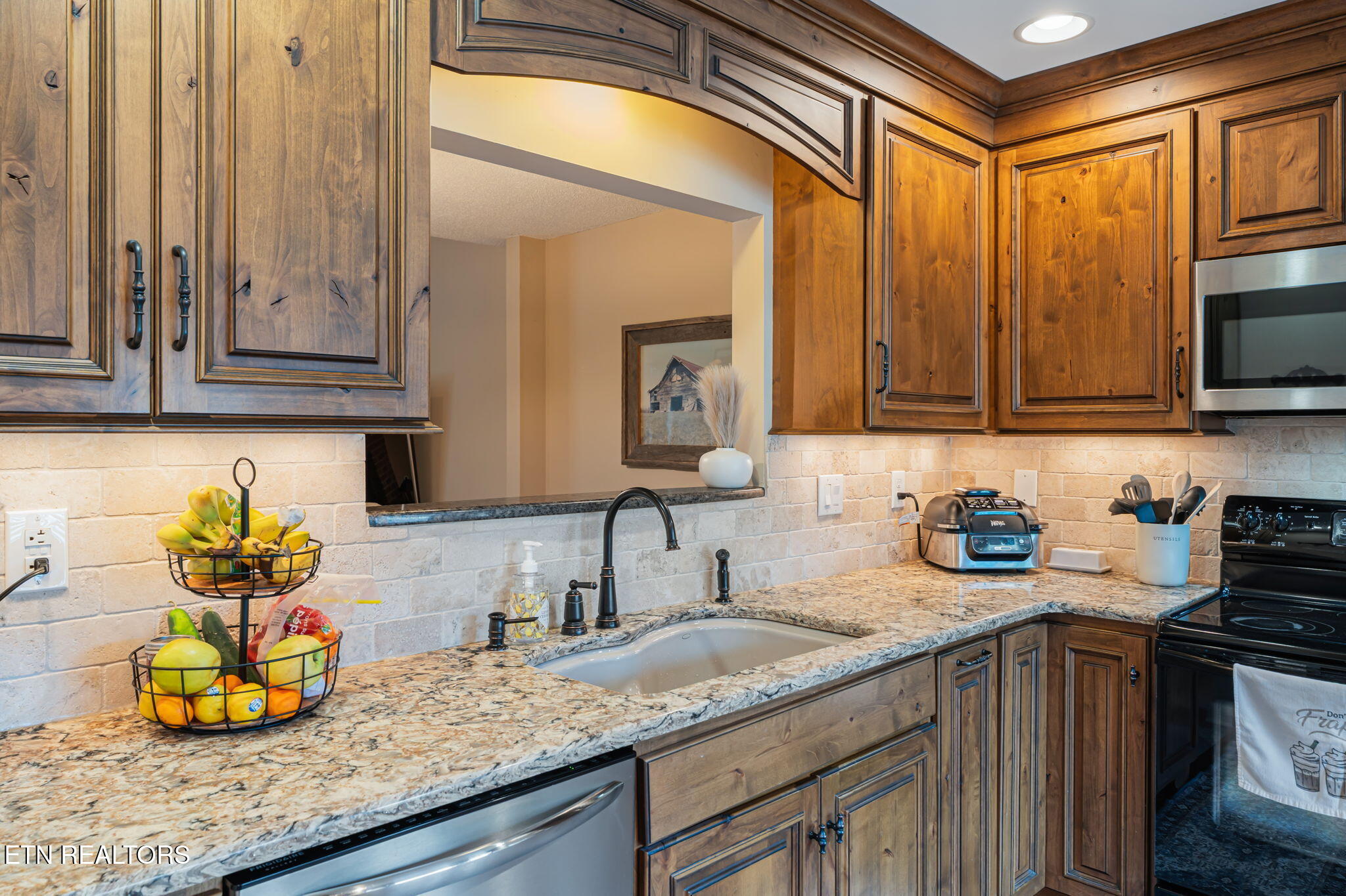 10502 Raven Court