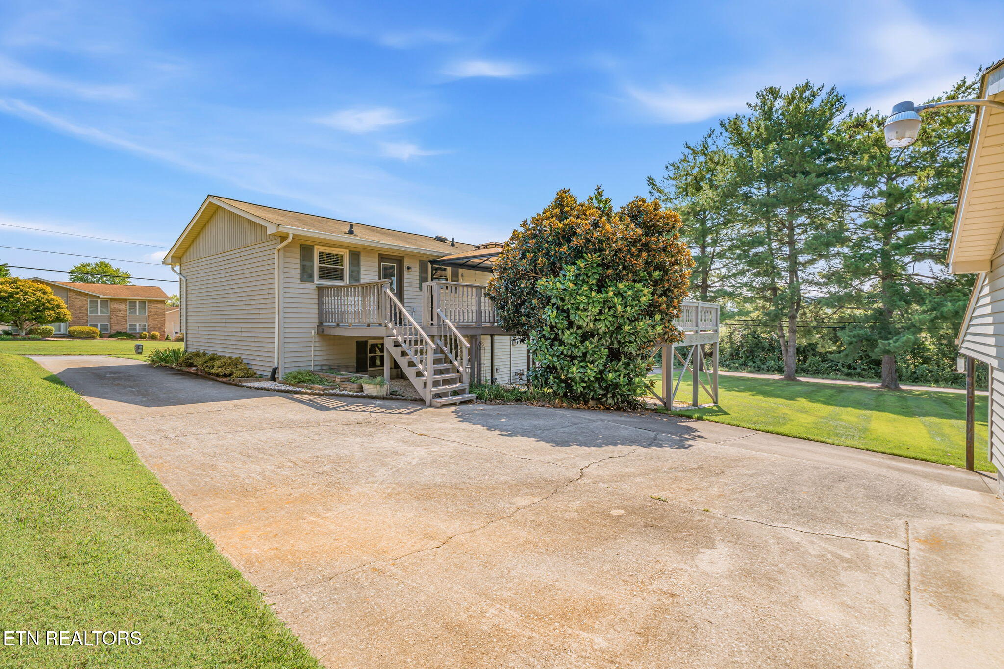 7301 Oxmoor Rd