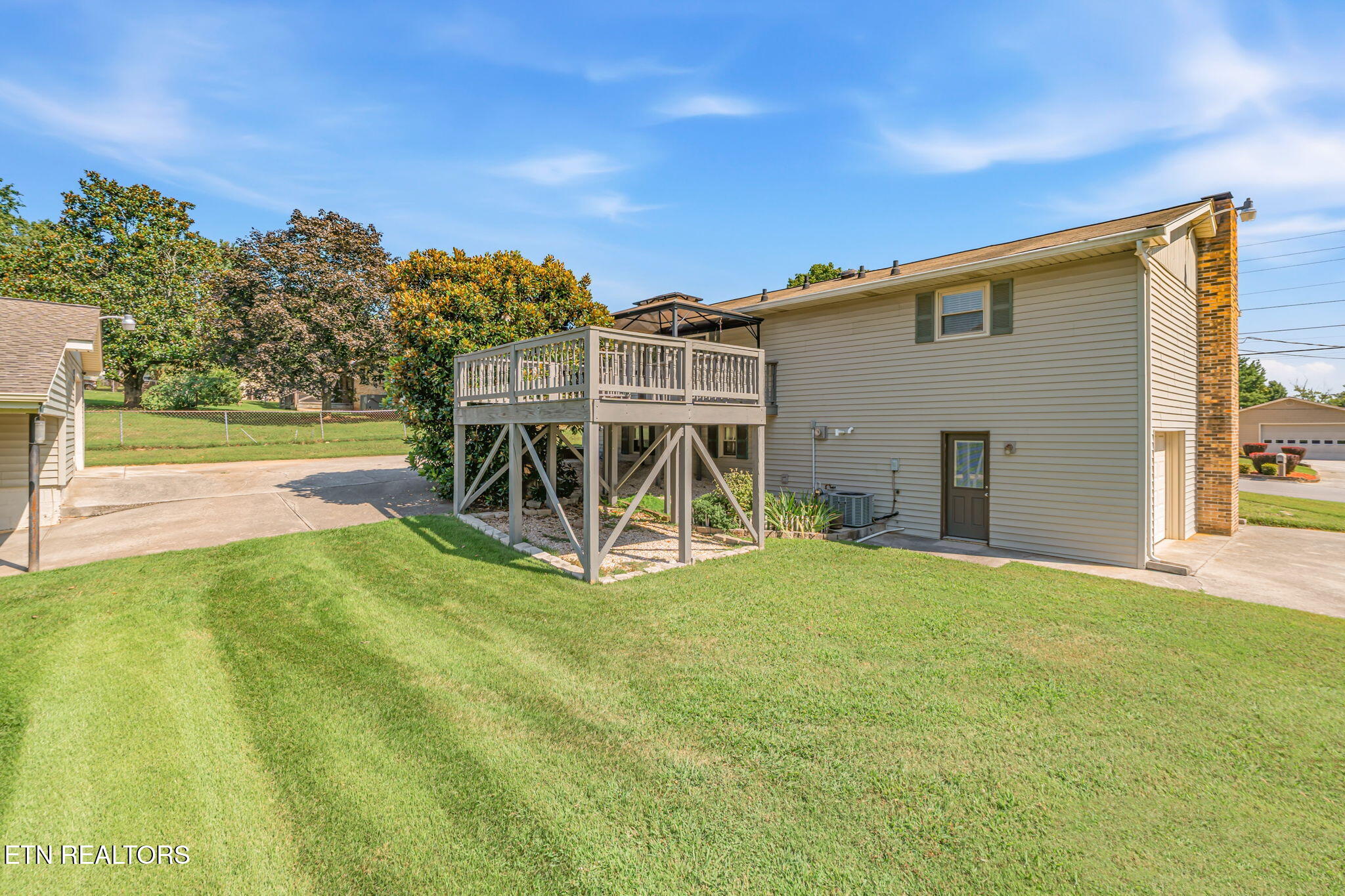 7301 Oxmoor Rd