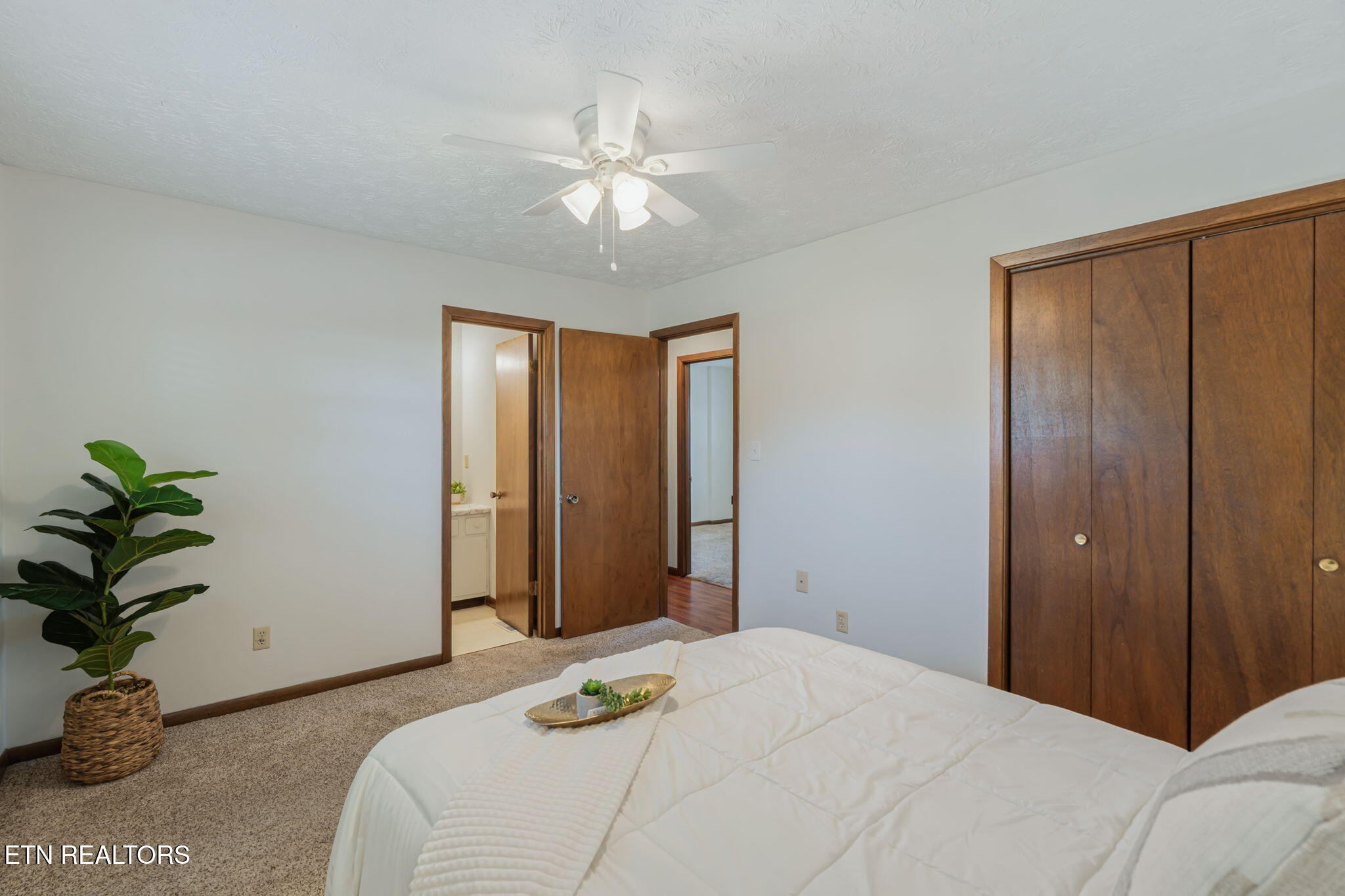 7301 Oxmoor Rd