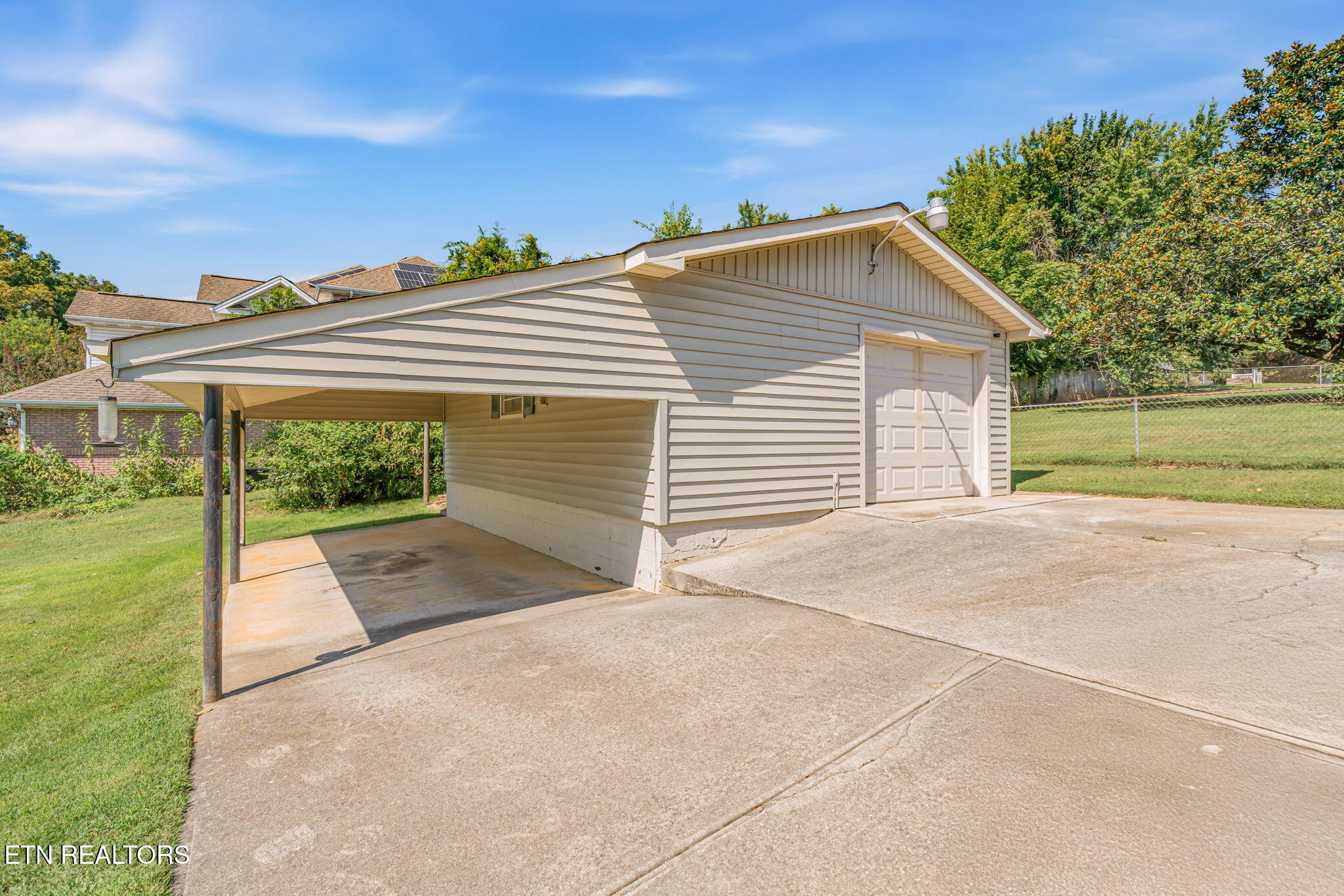 7301 Oxmoor Rd