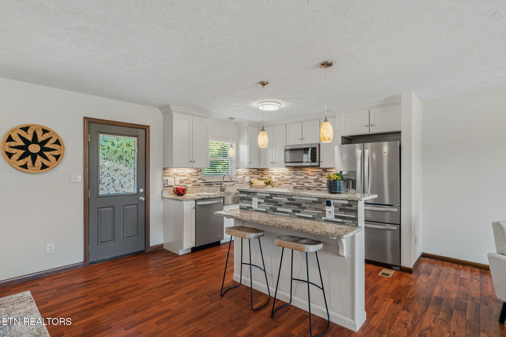 7301 Oxmoor Rd