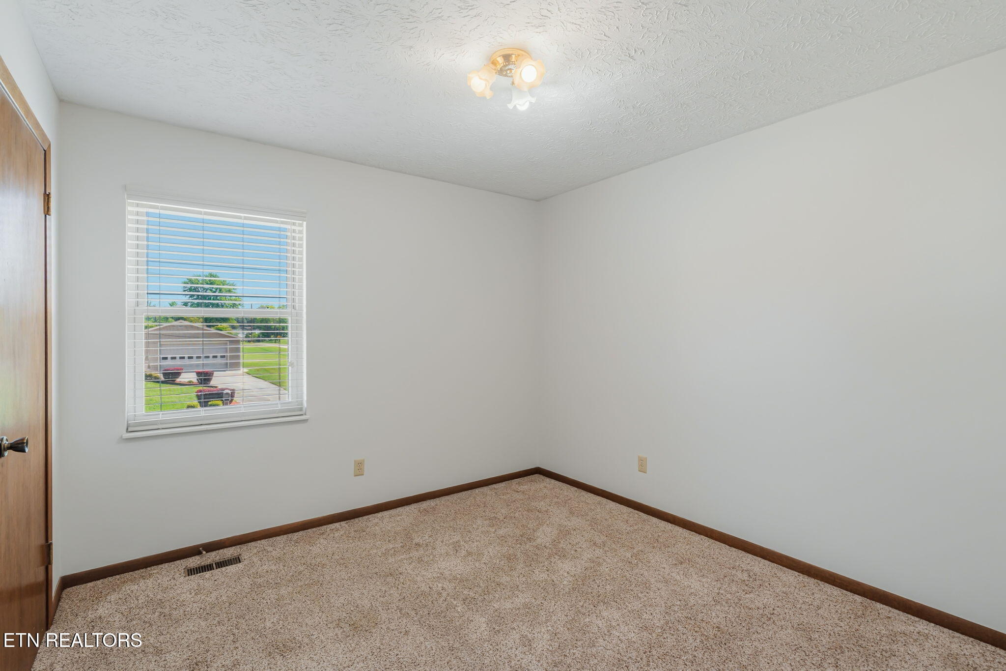 7301 Oxmoor Rd