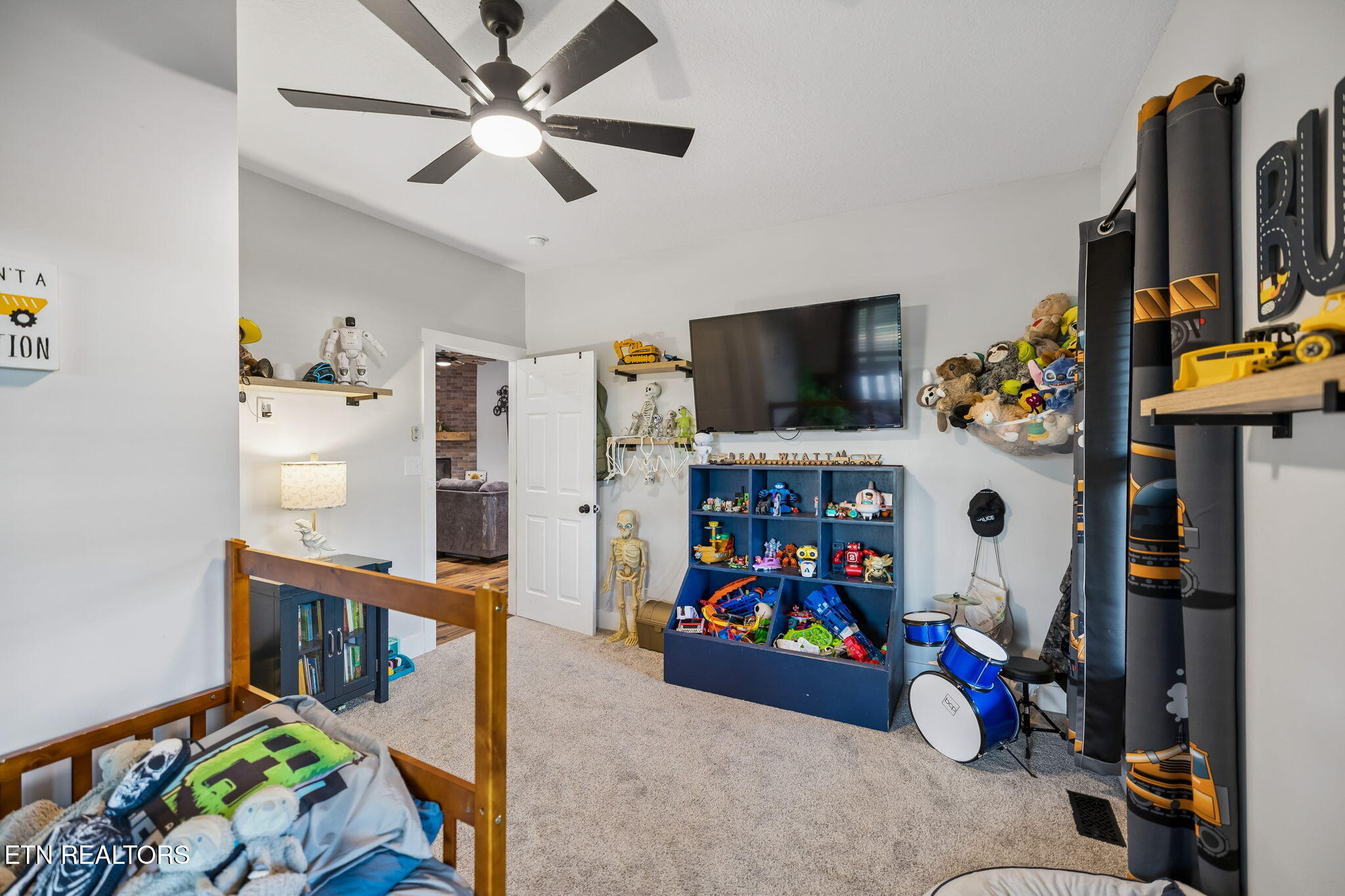 502 Coile Rd