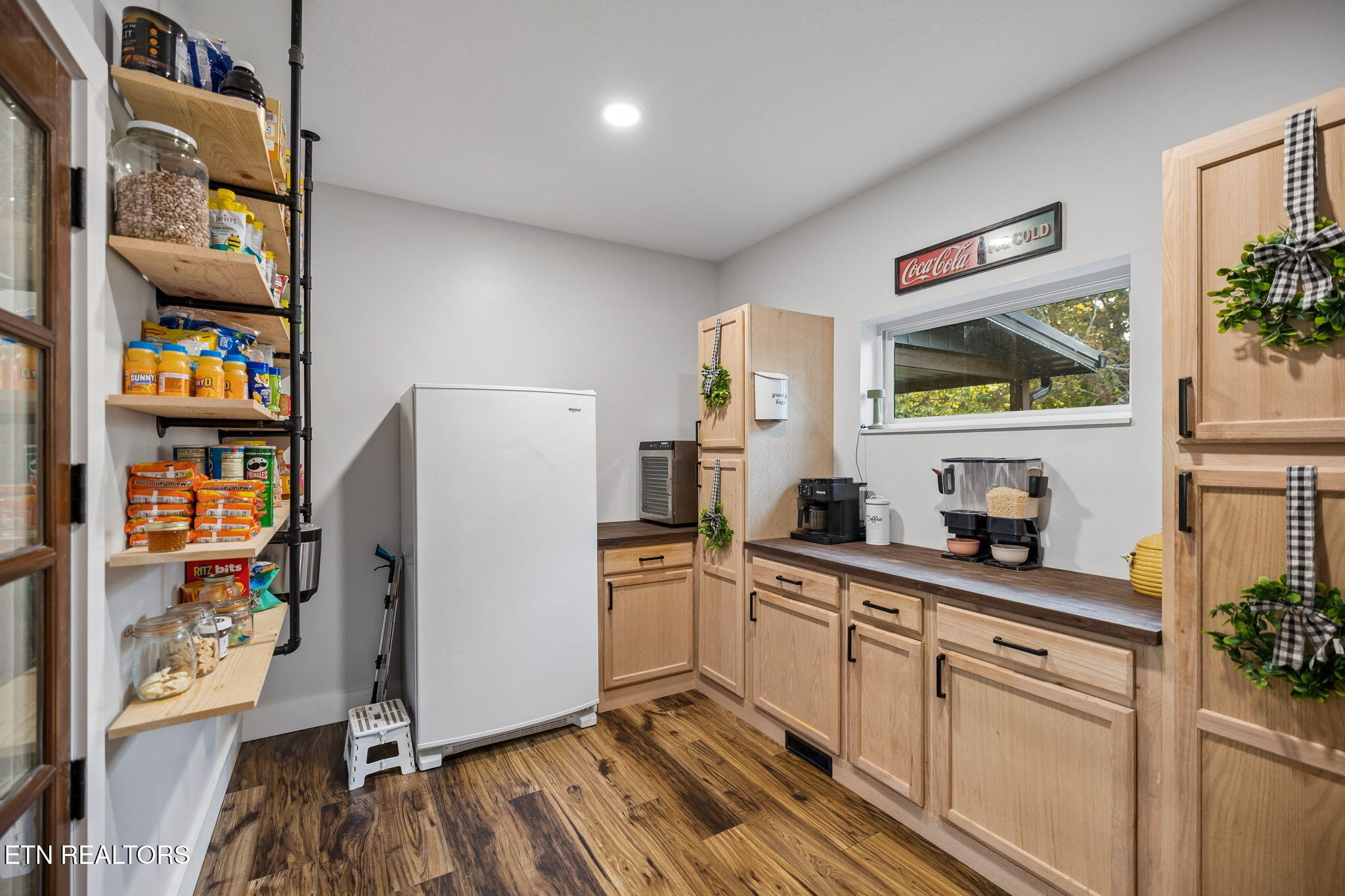502 Coile Rd