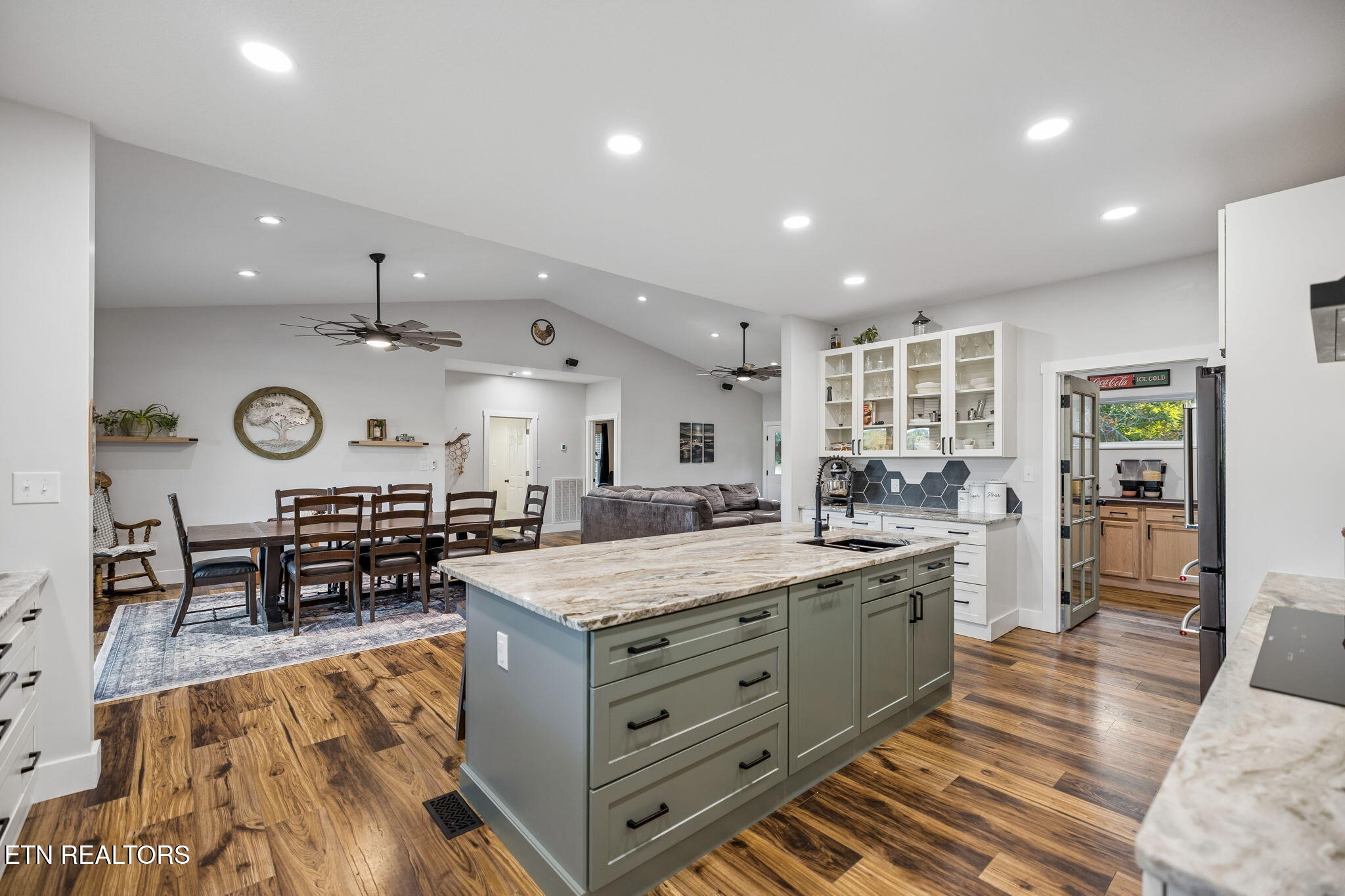 502 Coile Rd