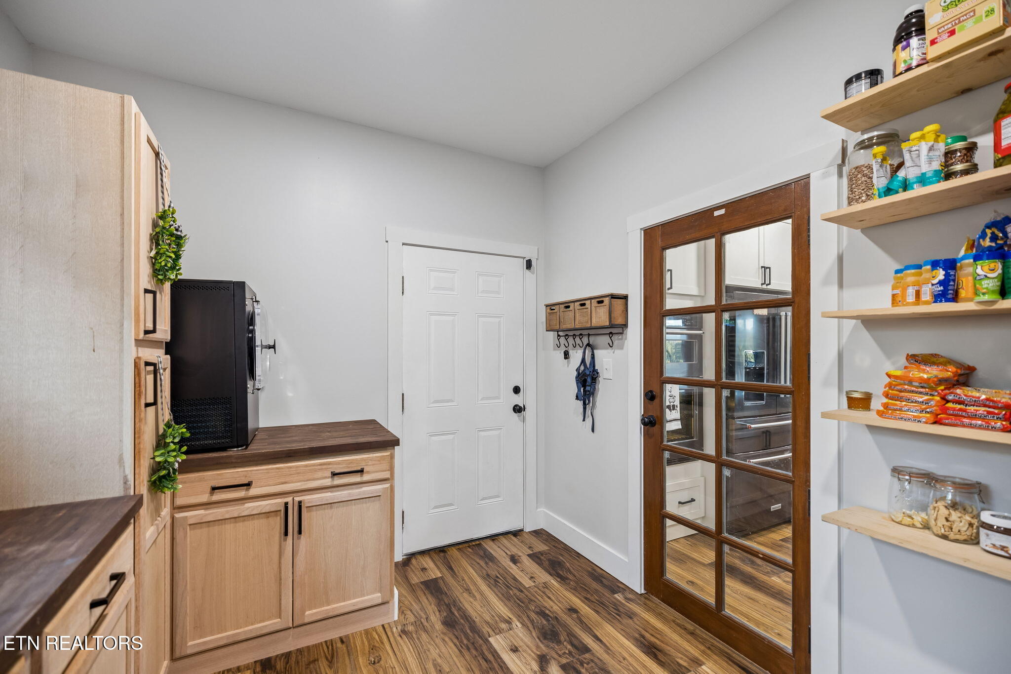 502 Coile Rd