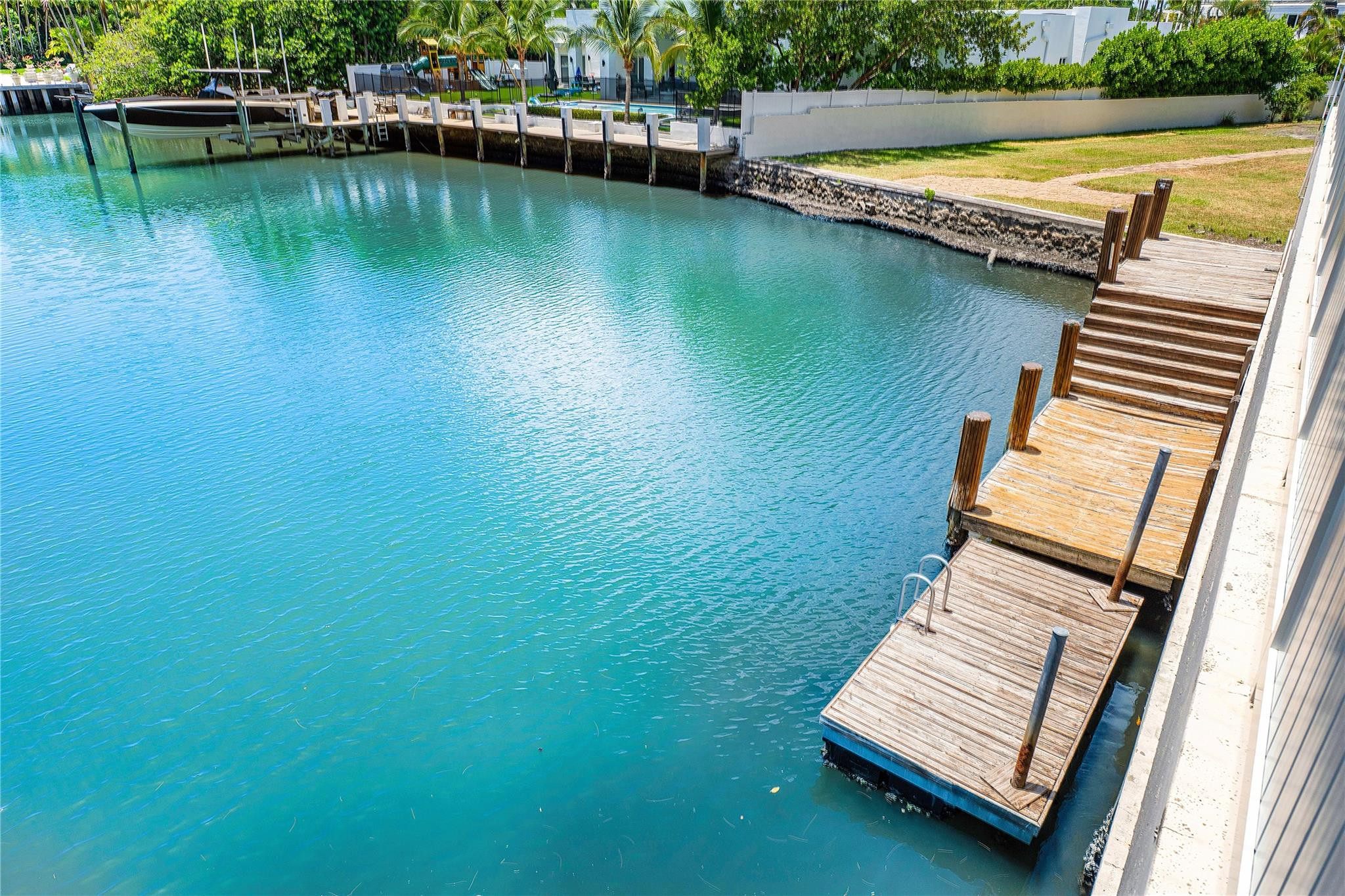 3000 Holiday Drive 1104