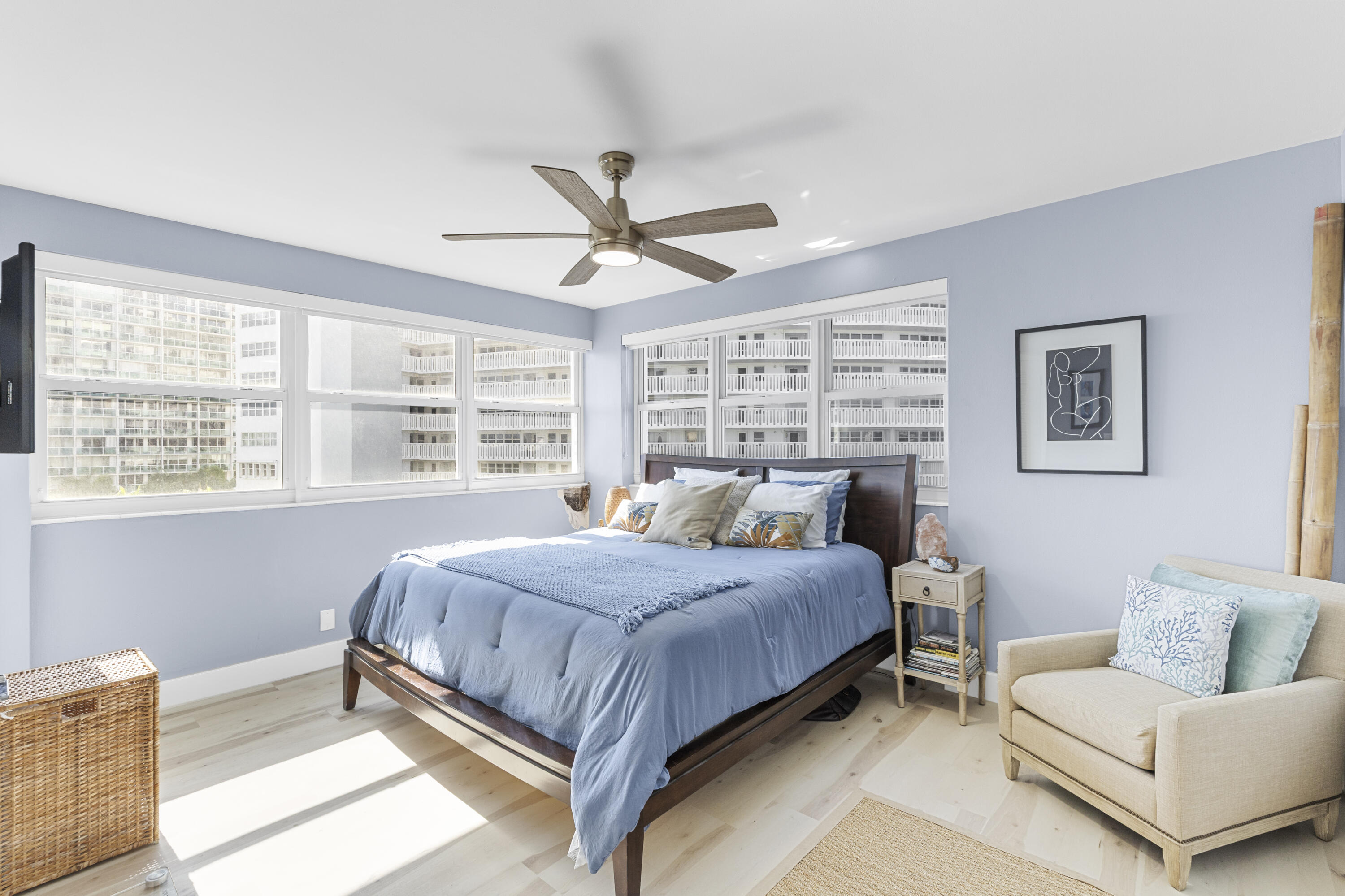 1920 S Ocean Drive 611