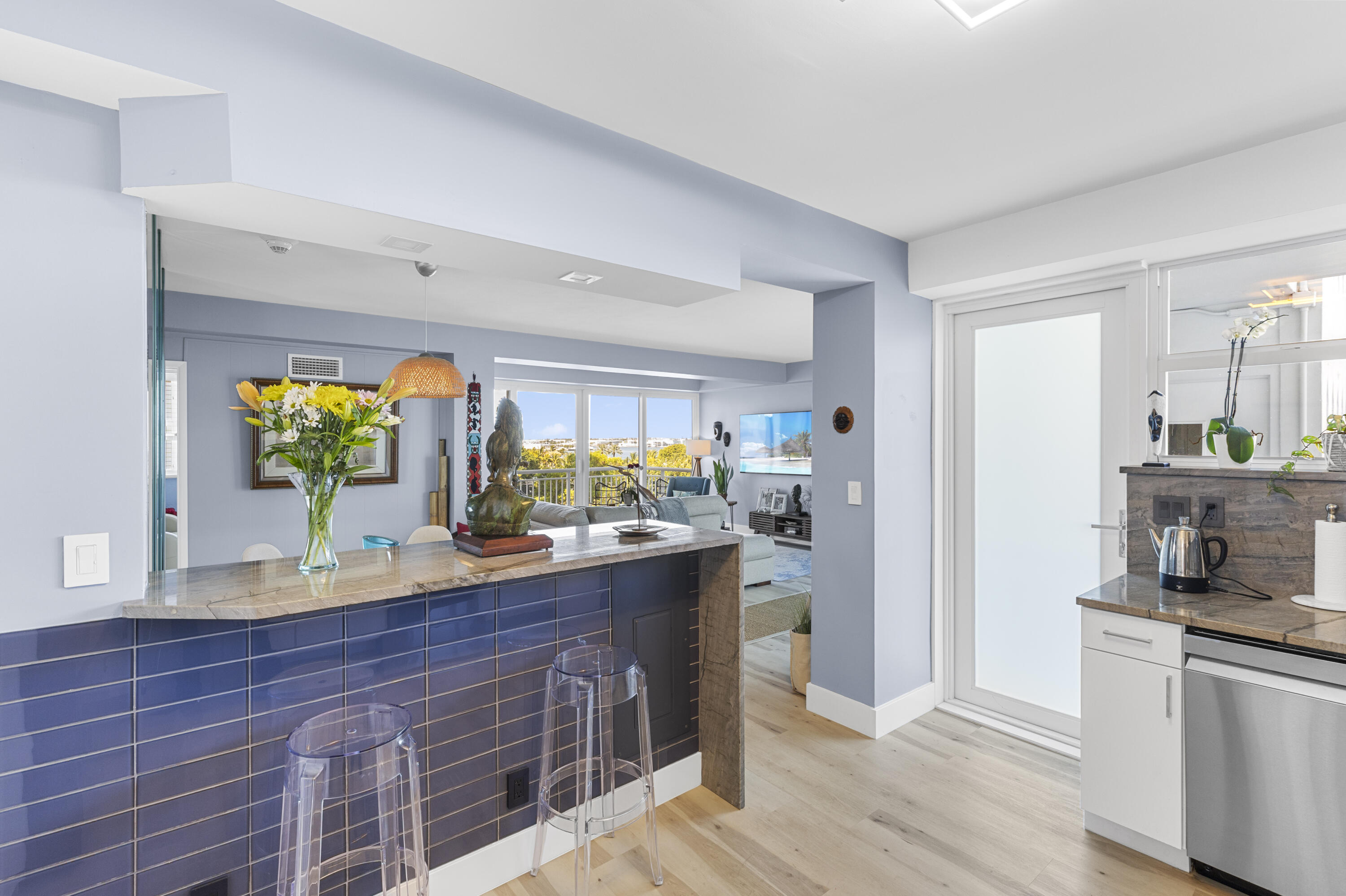 1920 S Ocean Drive 611