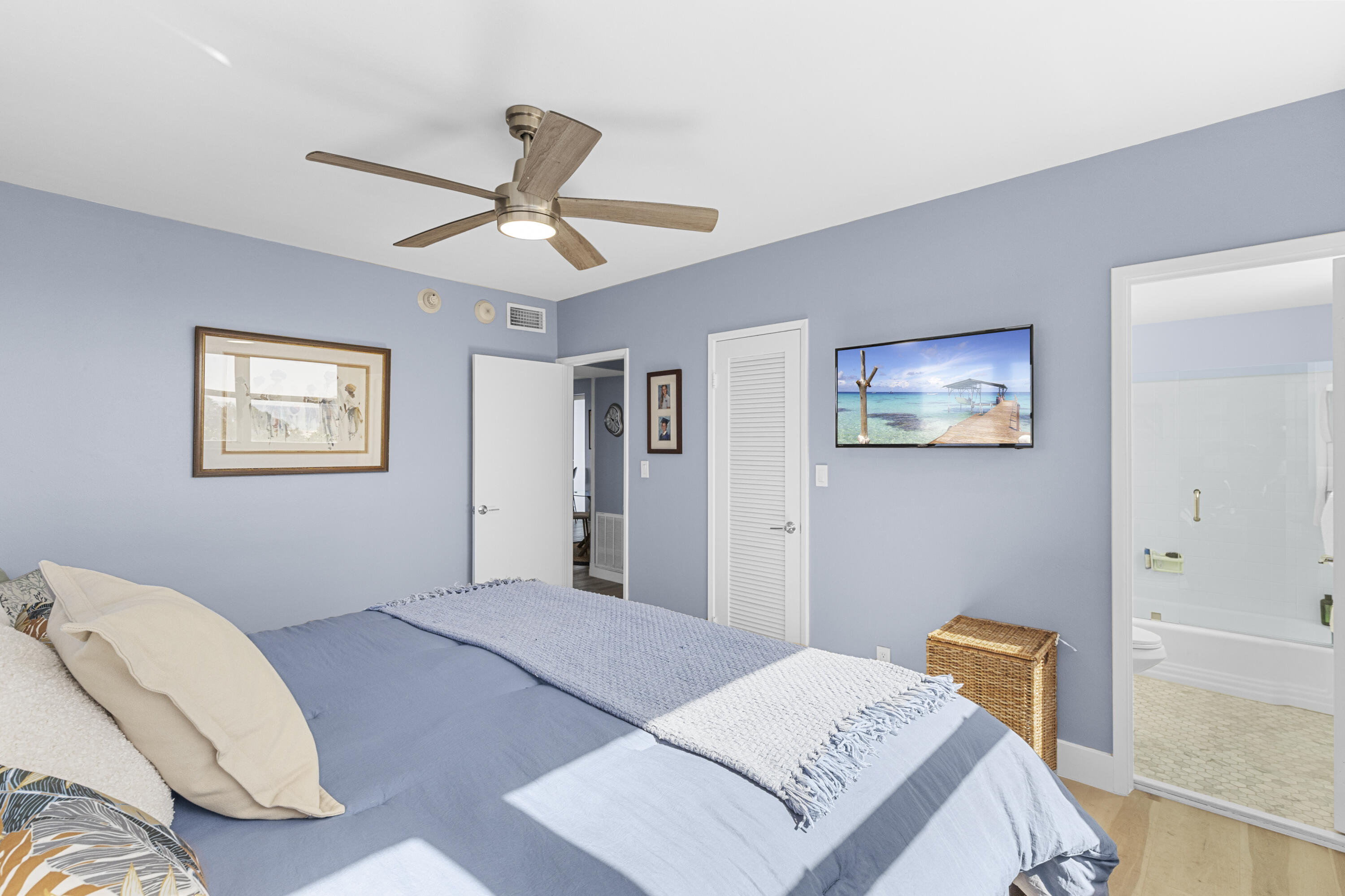 1920 S Ocean Drive 611