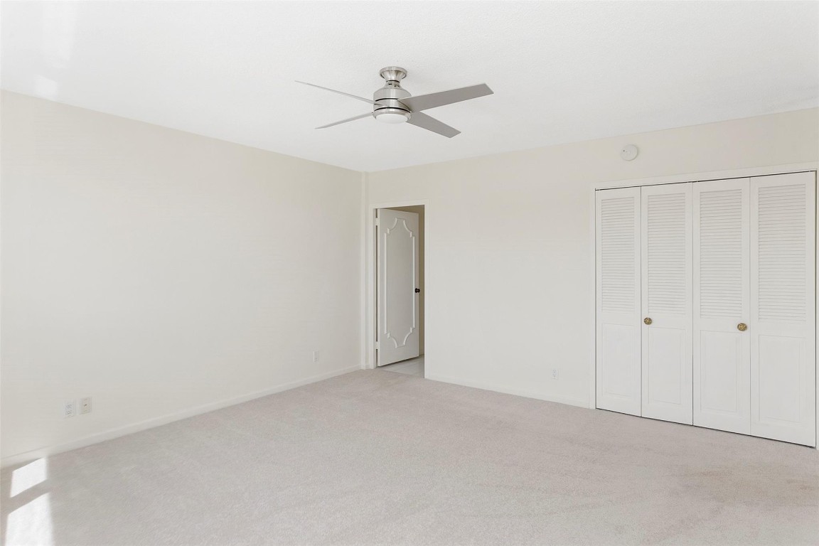 3000 Holiday Dr 1702