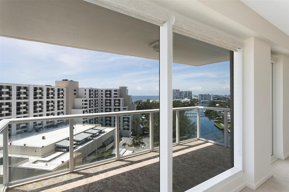 3000 Holiday Dr 1702