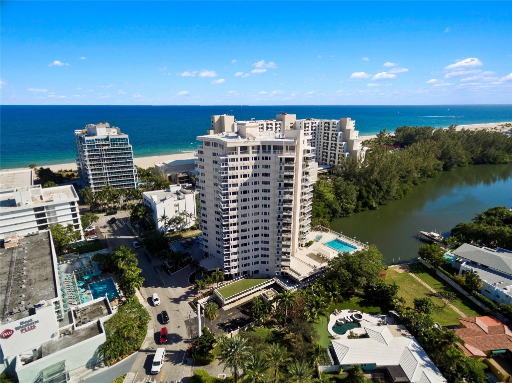 3000 Holiday Dr 1702