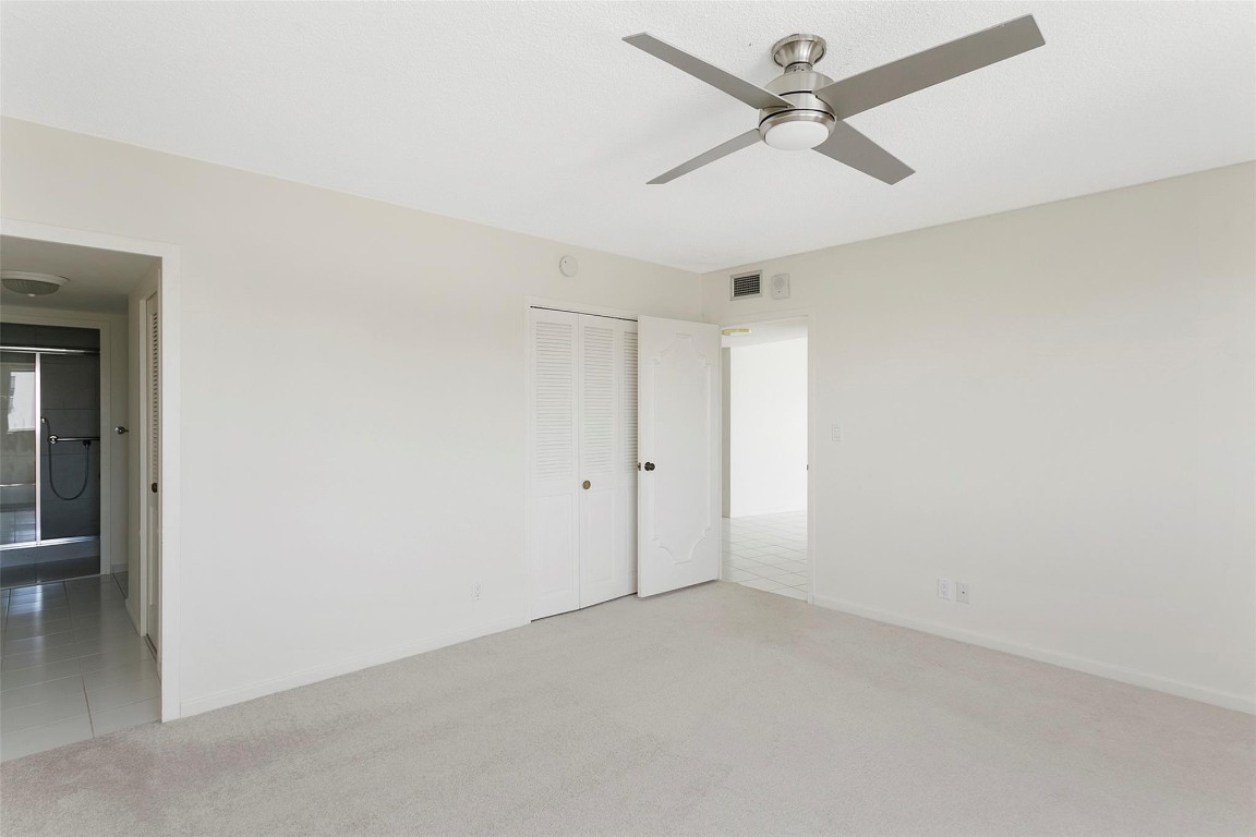 3000 Holiday Dr 1702