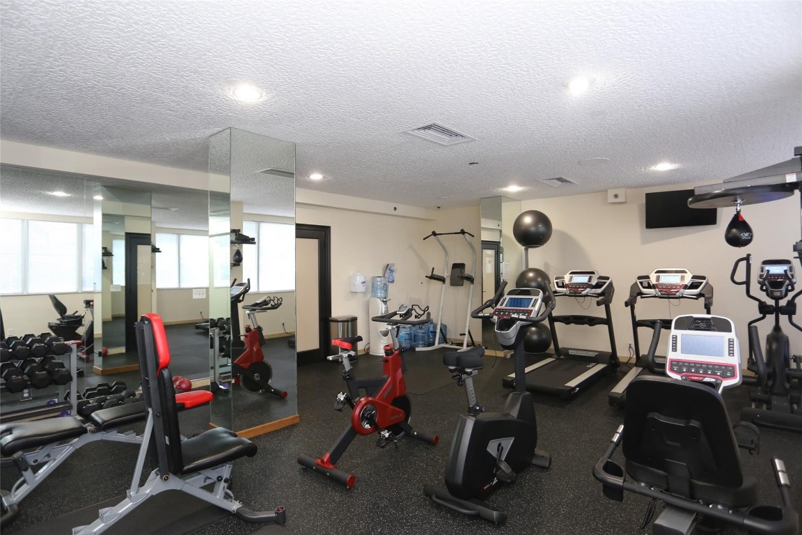 3000 Holiday Dr 1702