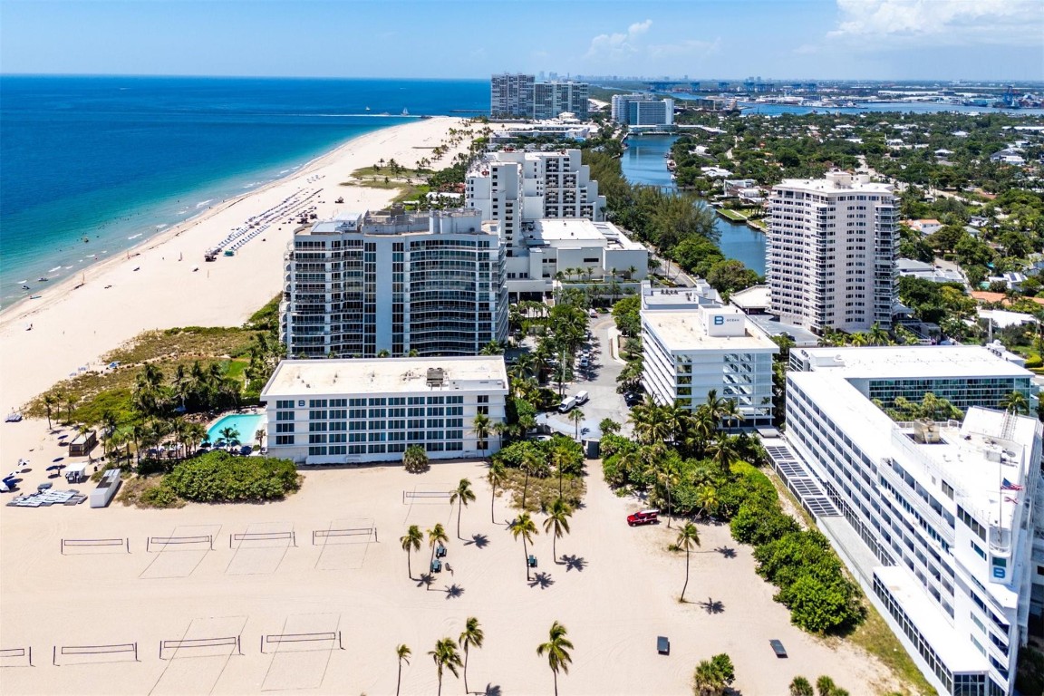 3000 Holiday Dr 1605