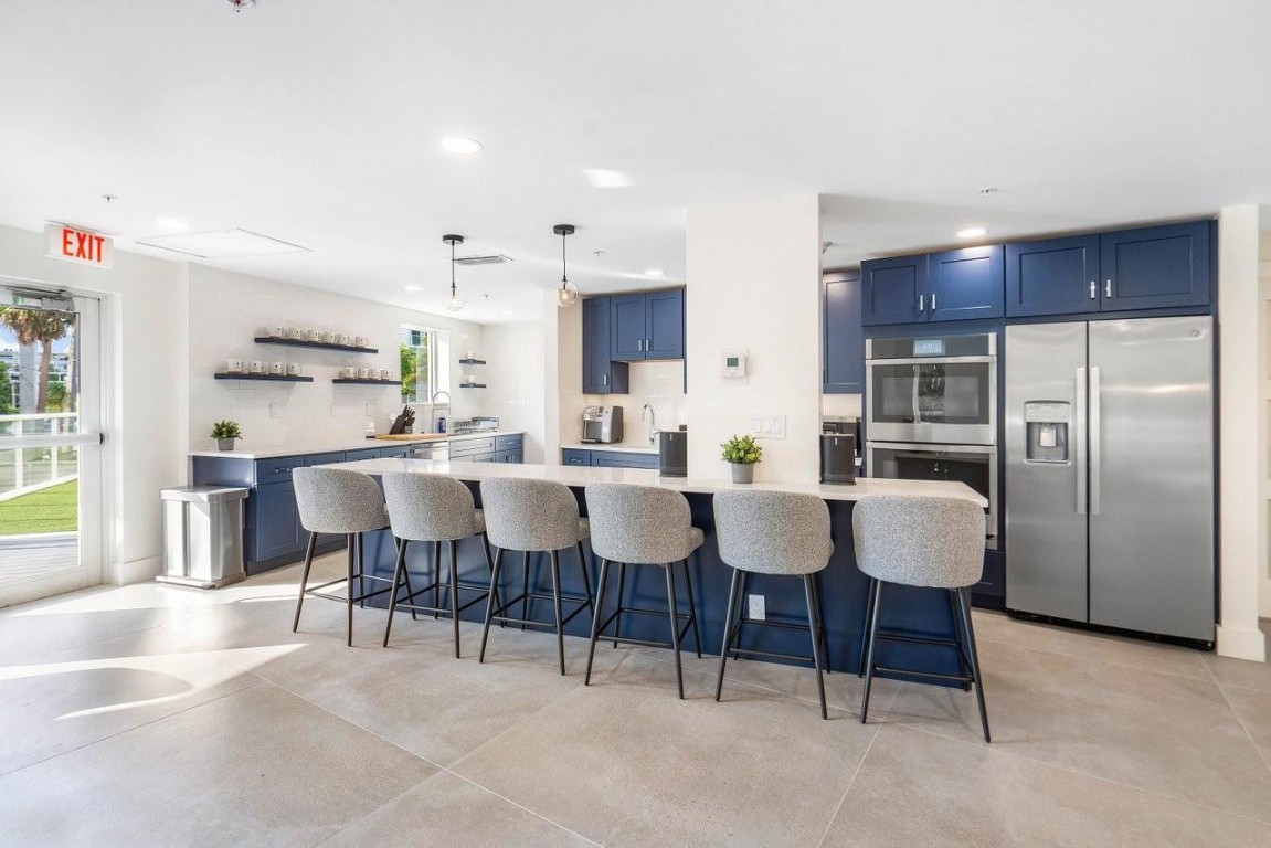 3000 Holiday Dr 1605