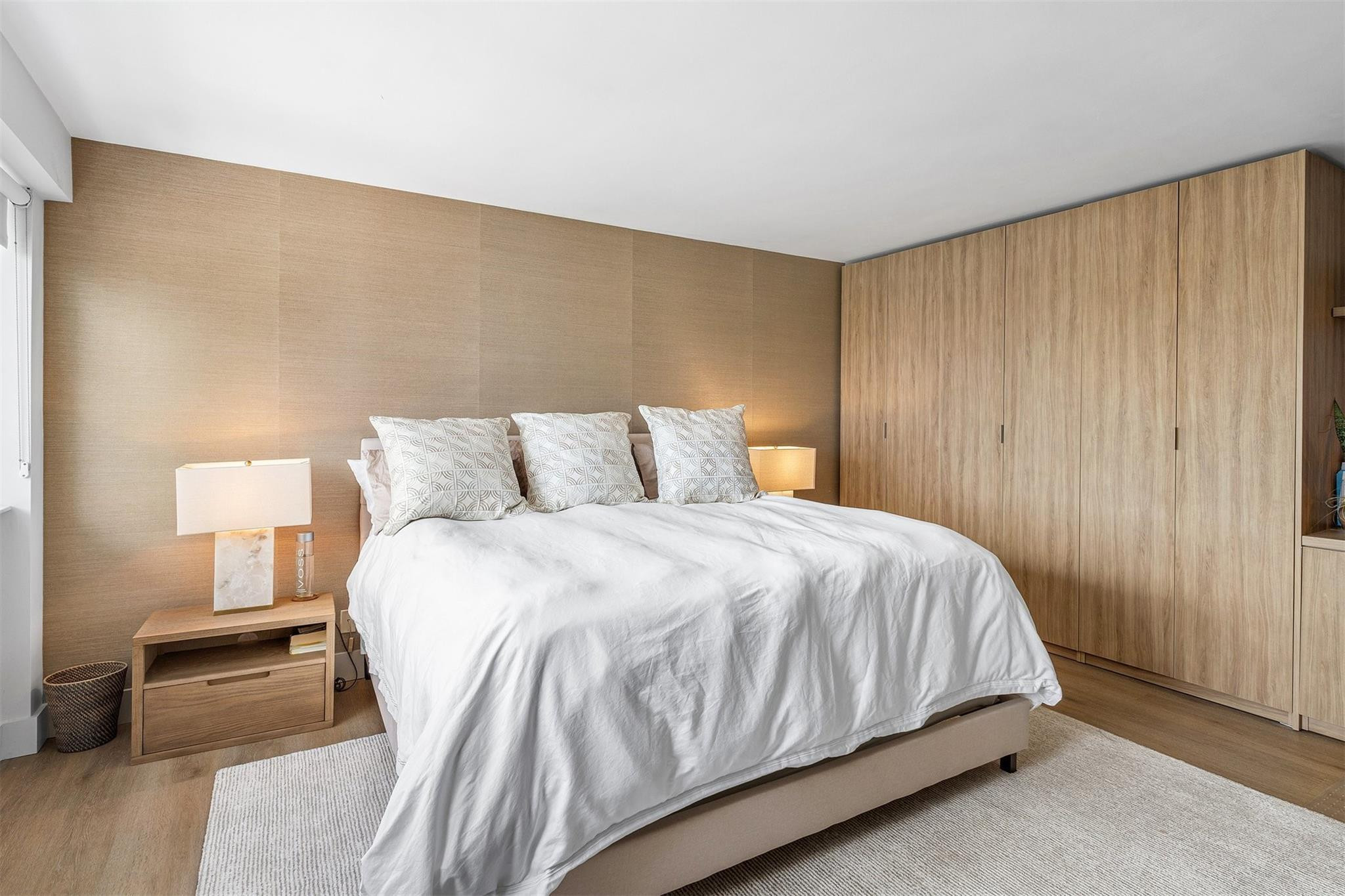 3000 Holiday Dr 1605