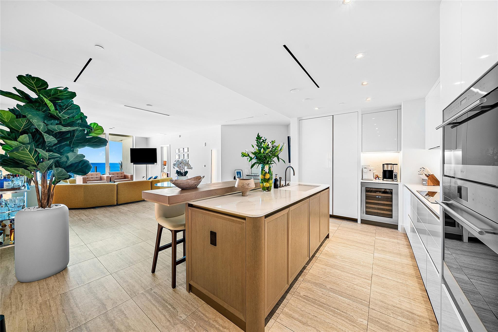 525 N Fort Lauderdale Beach Blvd 1802