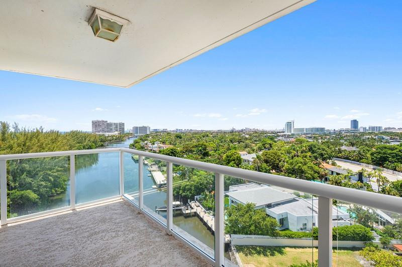 3000 Holiday Dr 1104